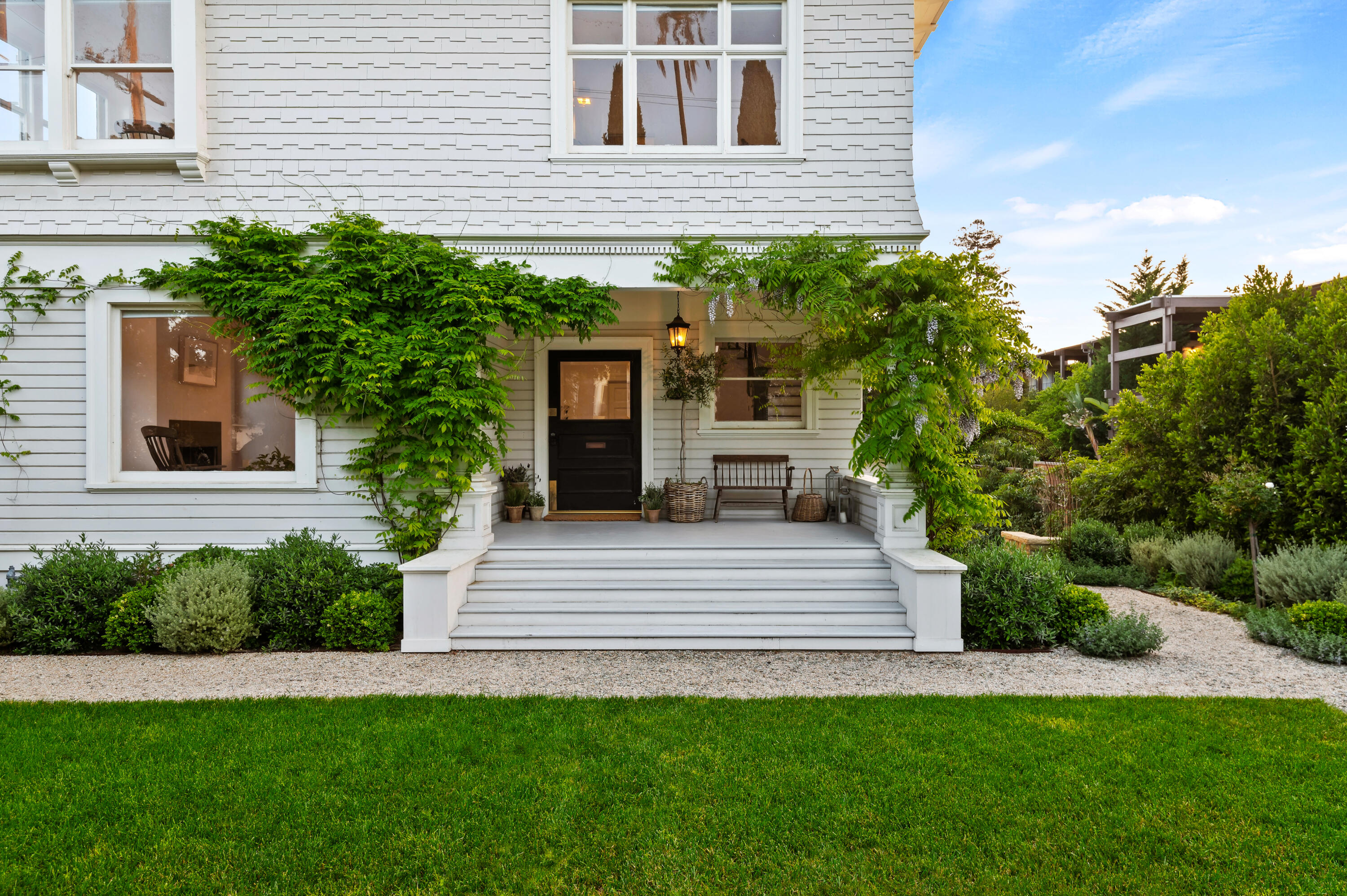 100 W Valerio Street