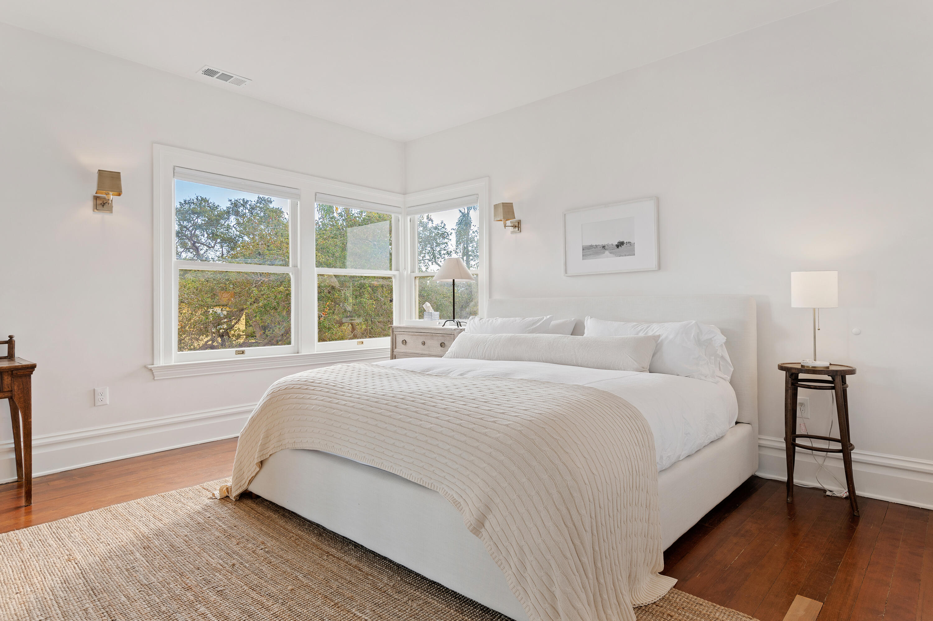 100 W Valerio Street