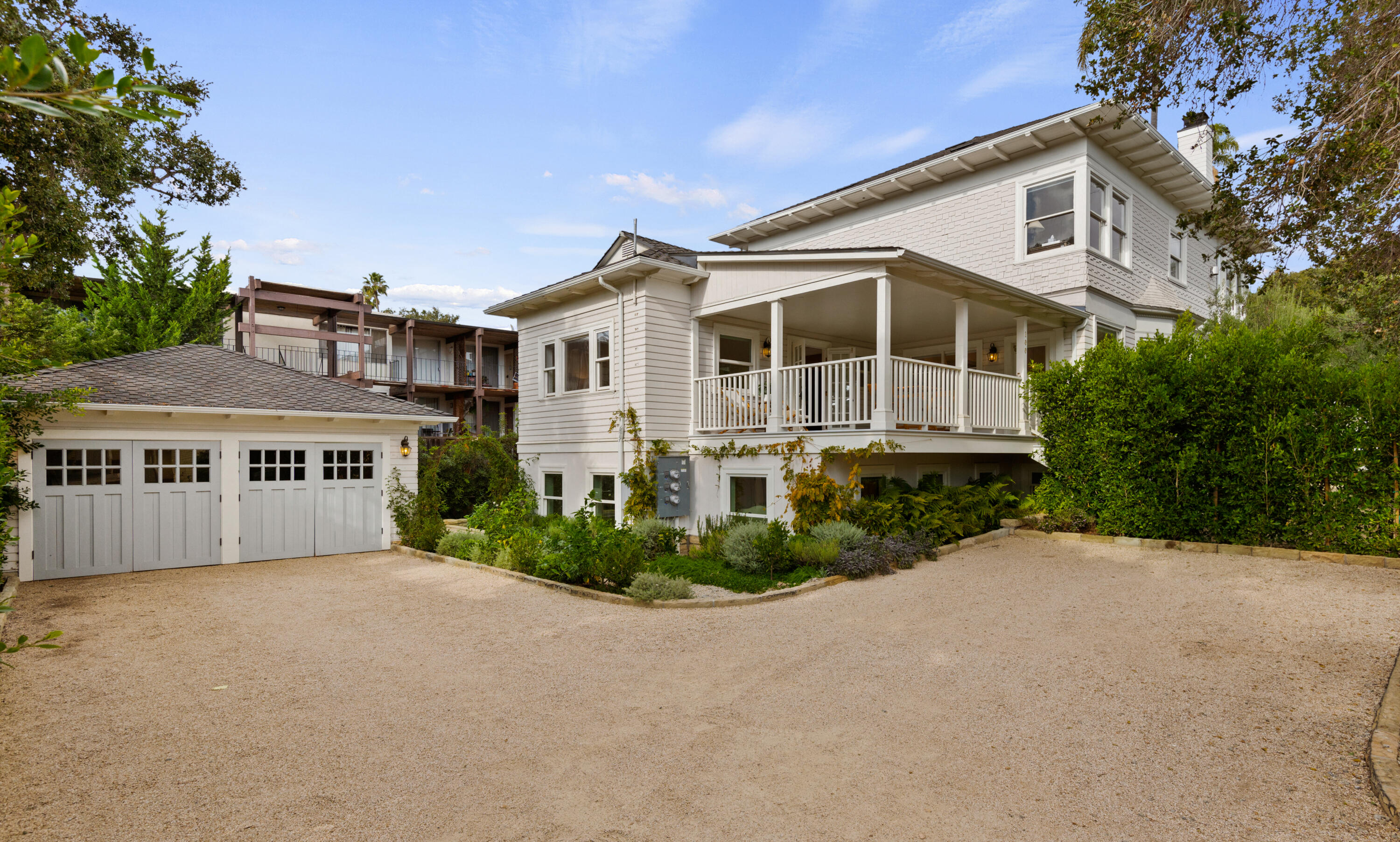 100 W Valerio Street