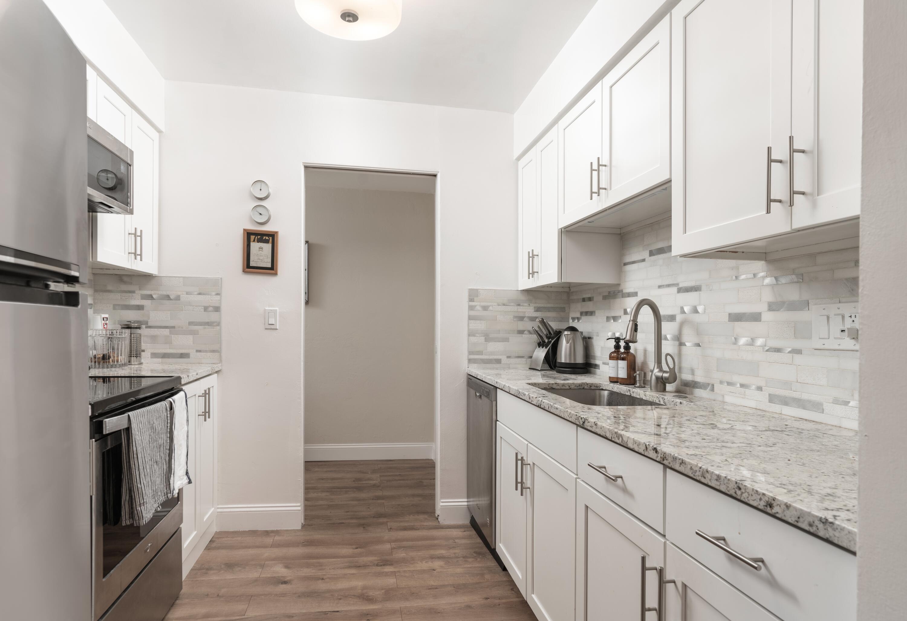 2727 Miradero Drive, 305