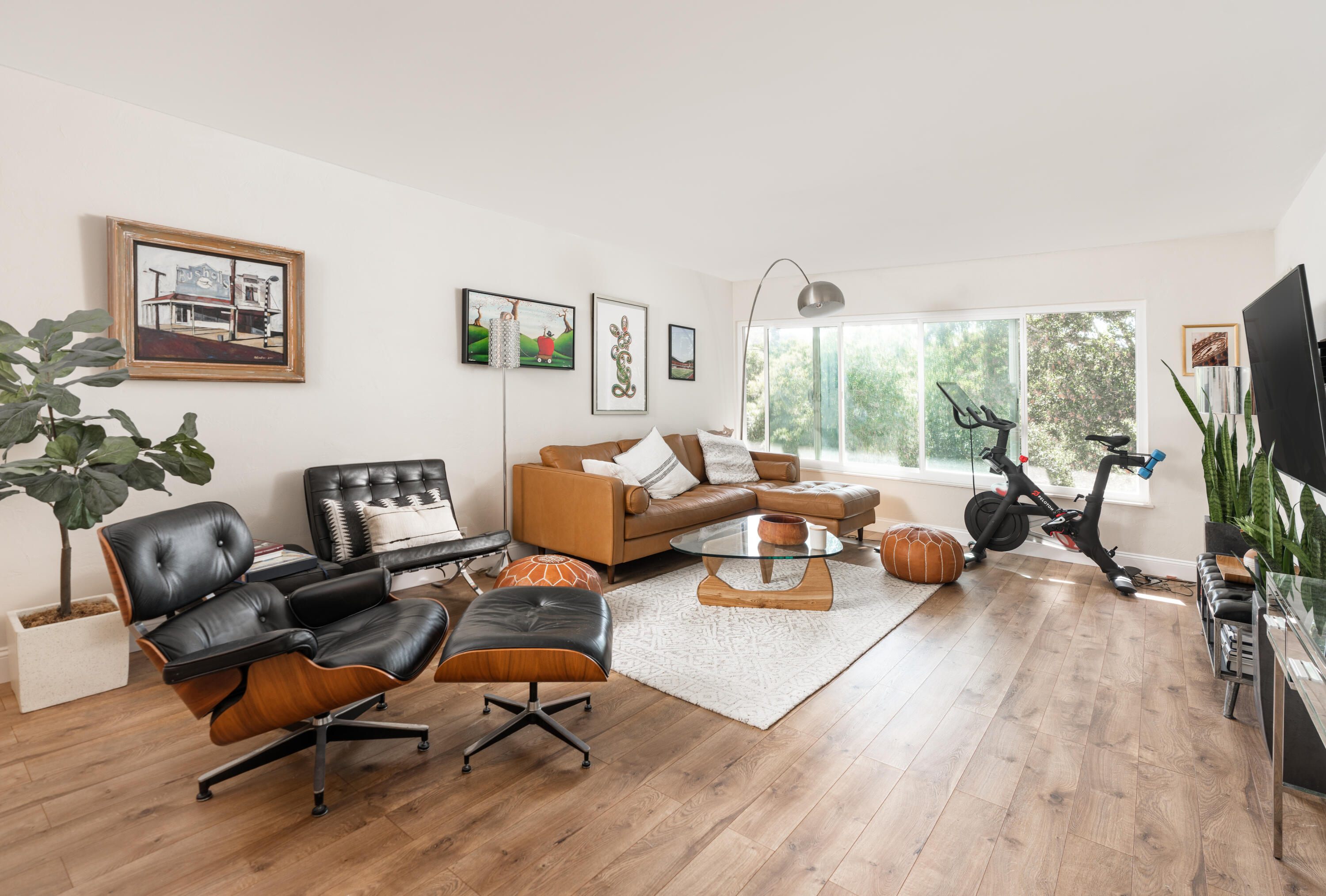 2727 Miradero Drive, 305