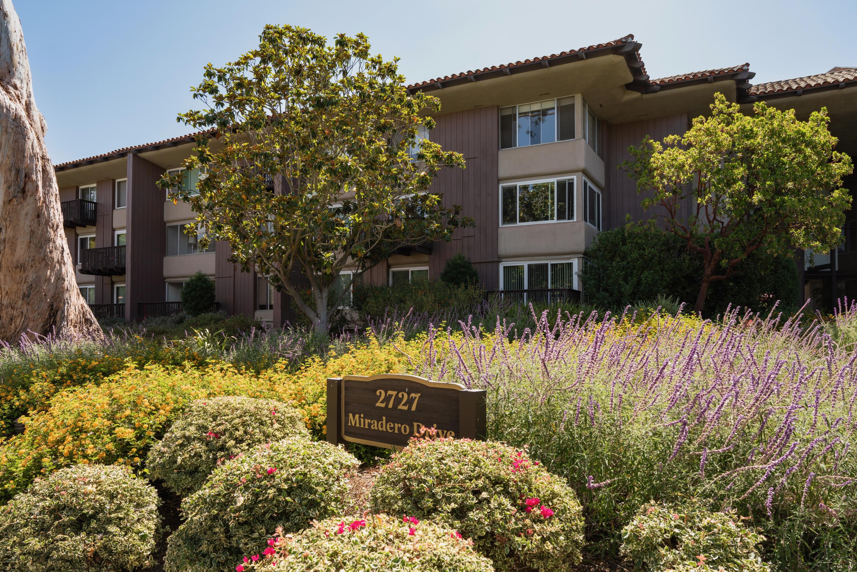 2727 Miradero Drive, 305