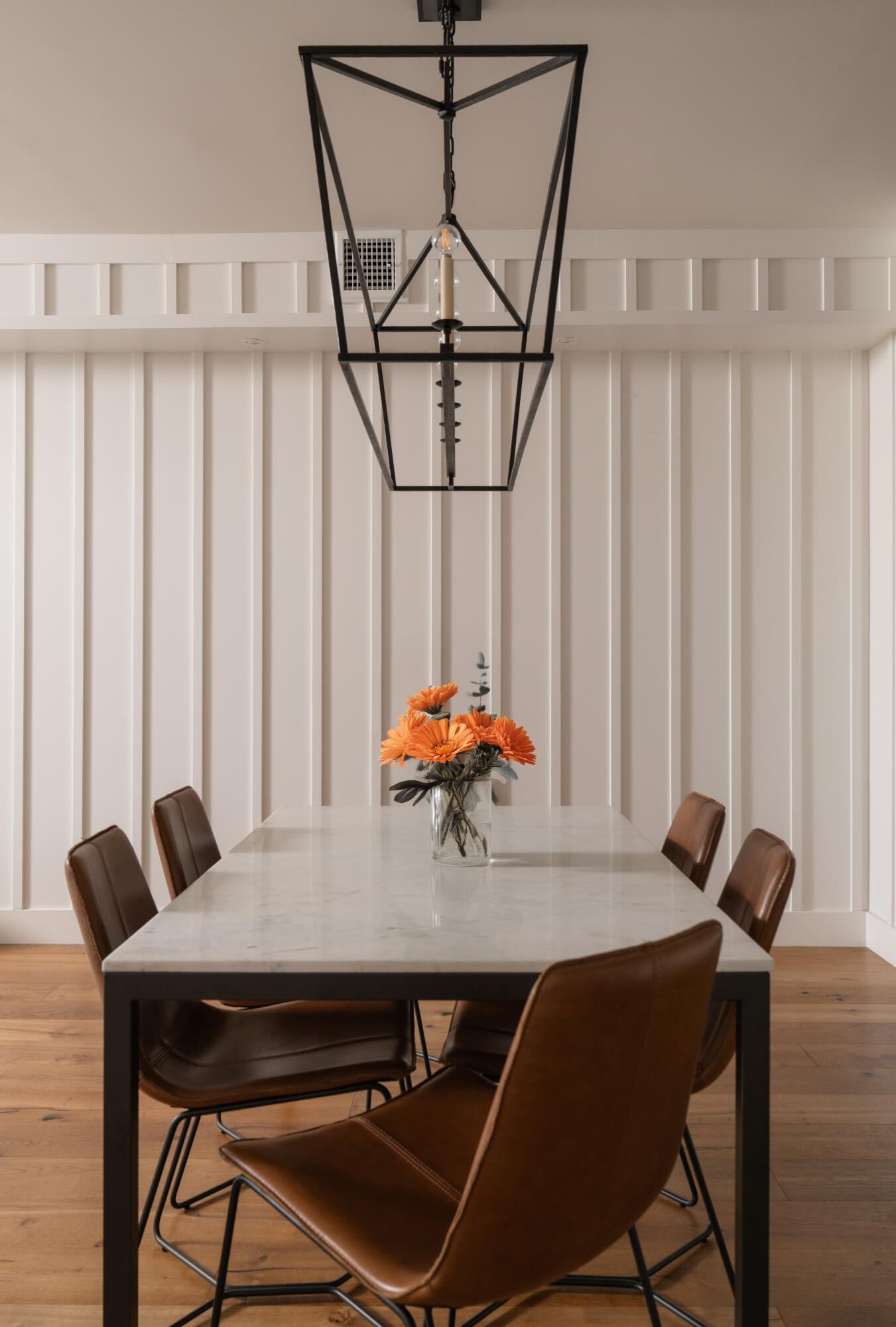 122 W Yanonali Street