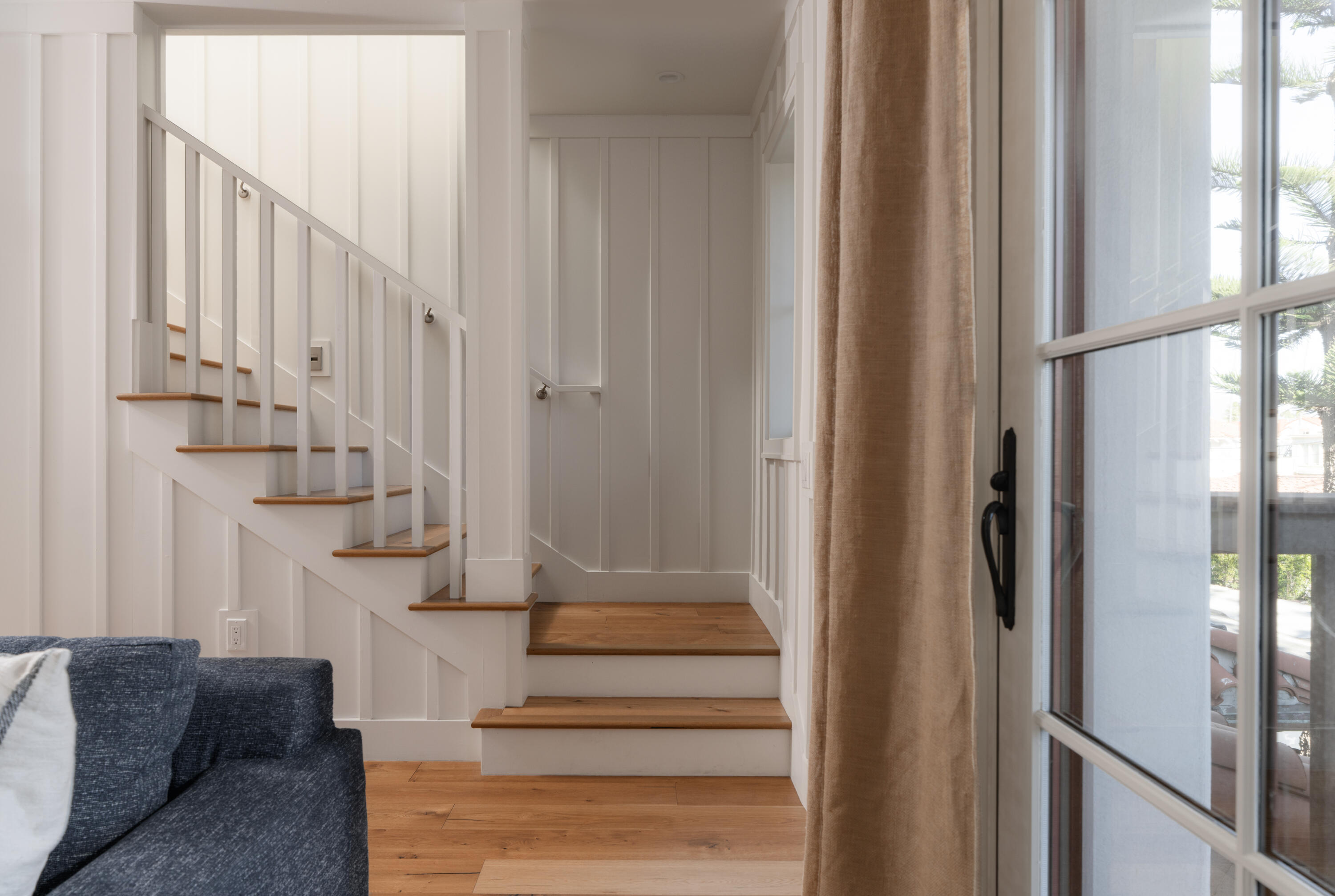 122 W Yanonali Street