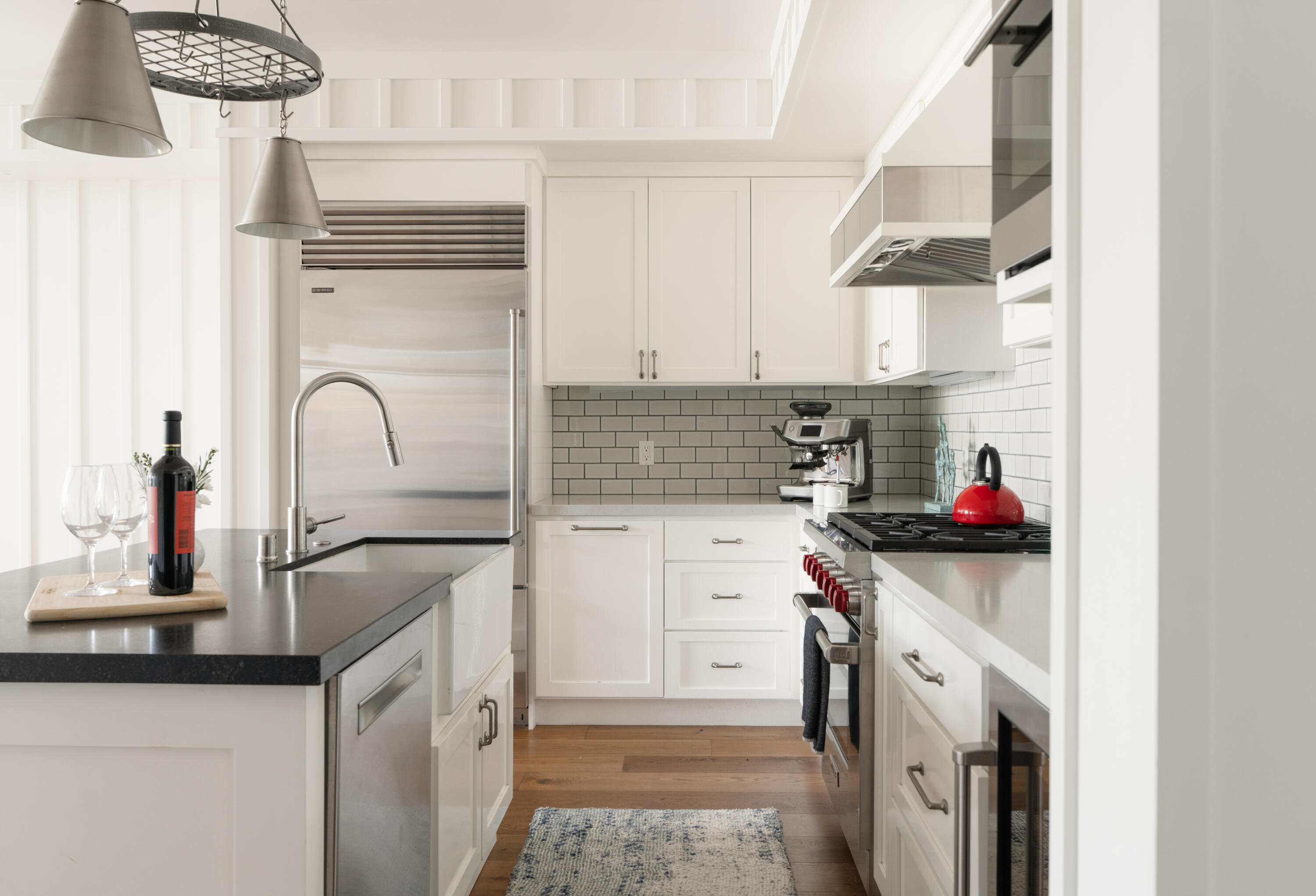 122 W Yanonali Street