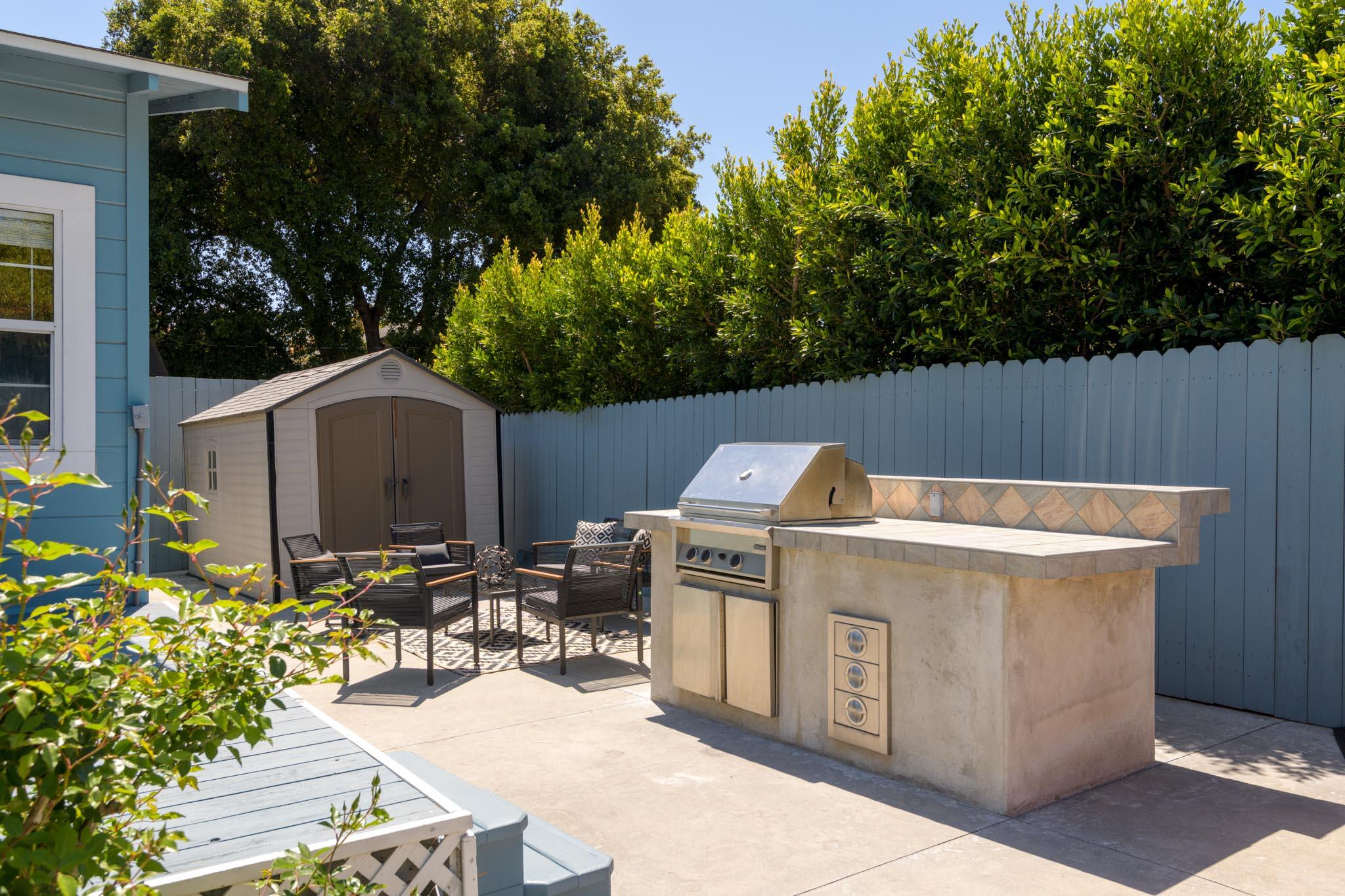 2535/2605 Bath Street