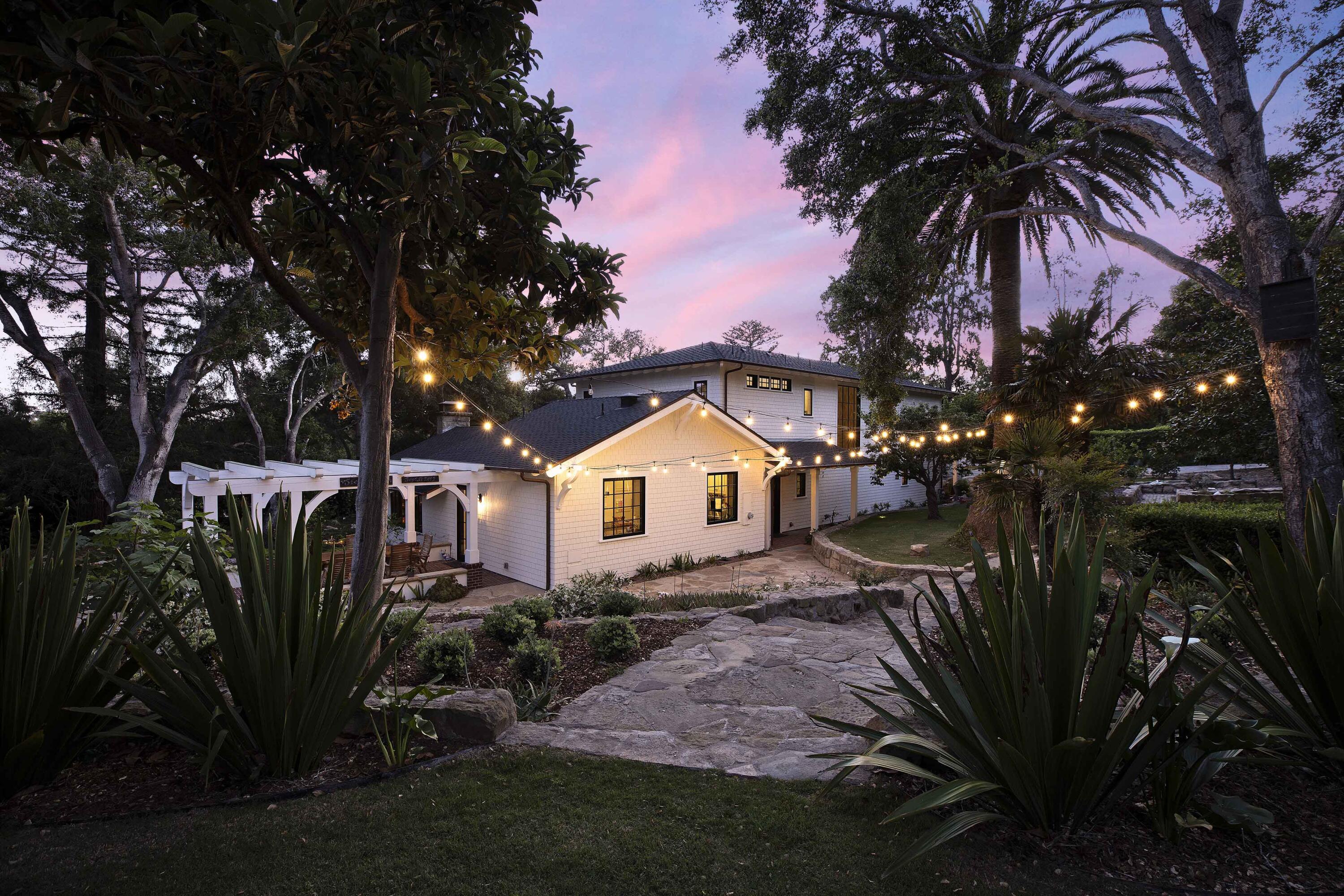 1729 Glen Oaks Drive