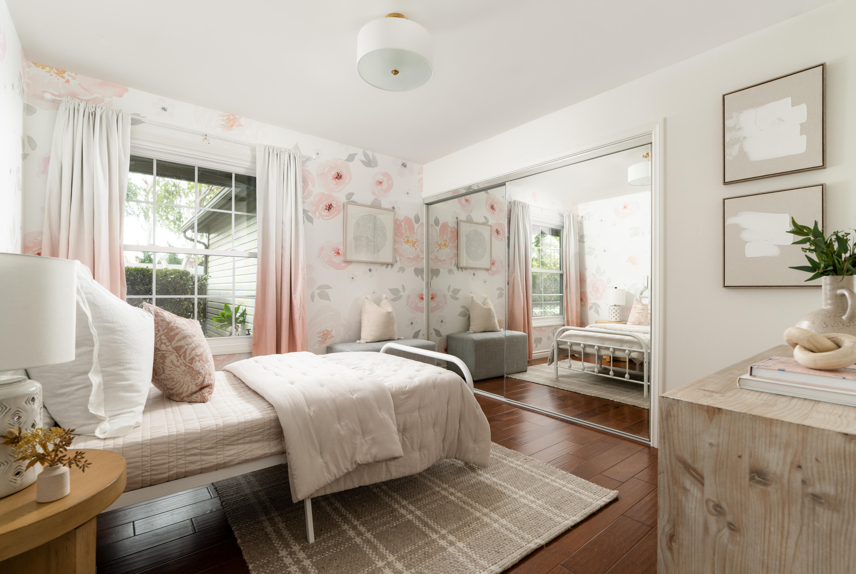 608 Camino Campana