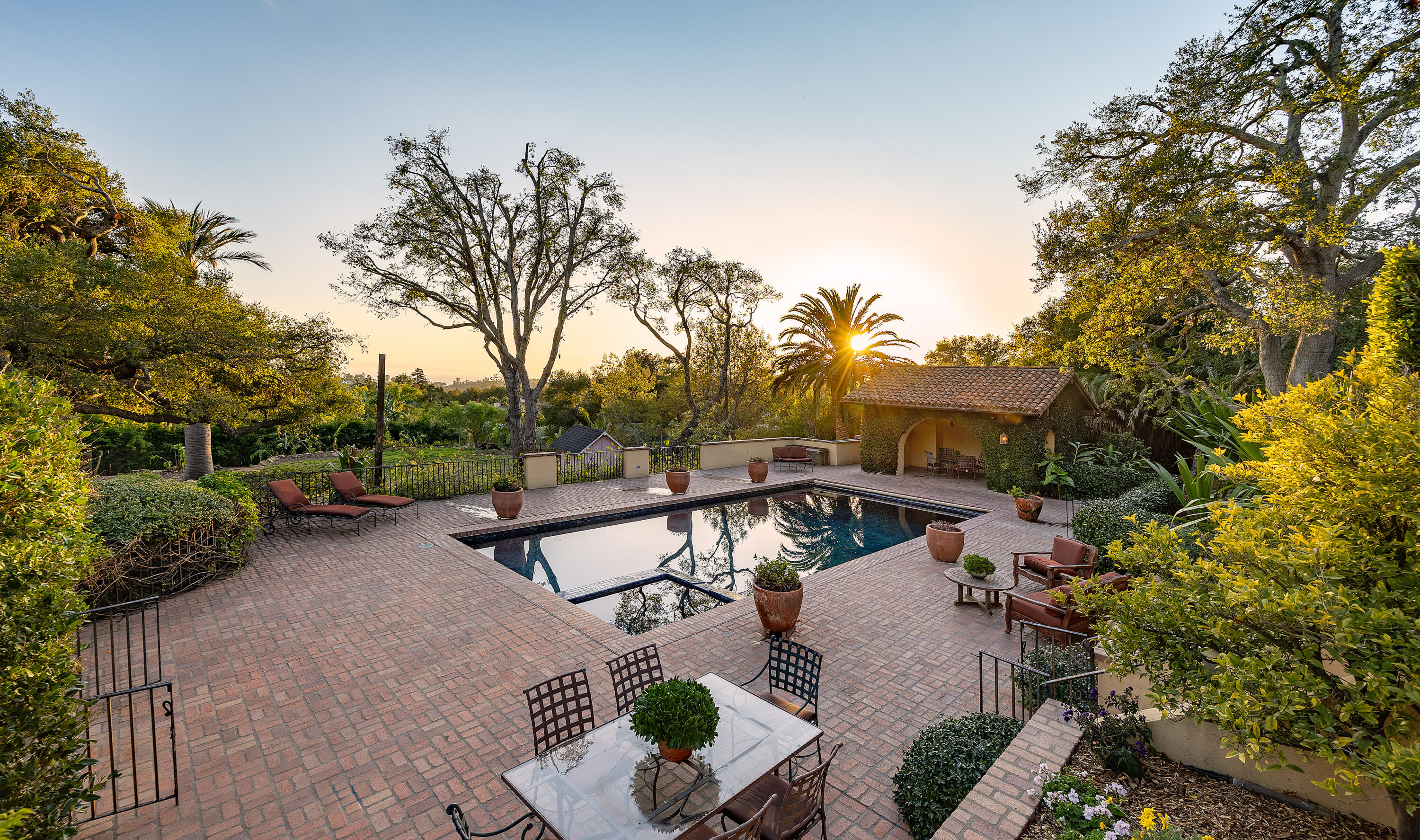 815 Hot Springs Road