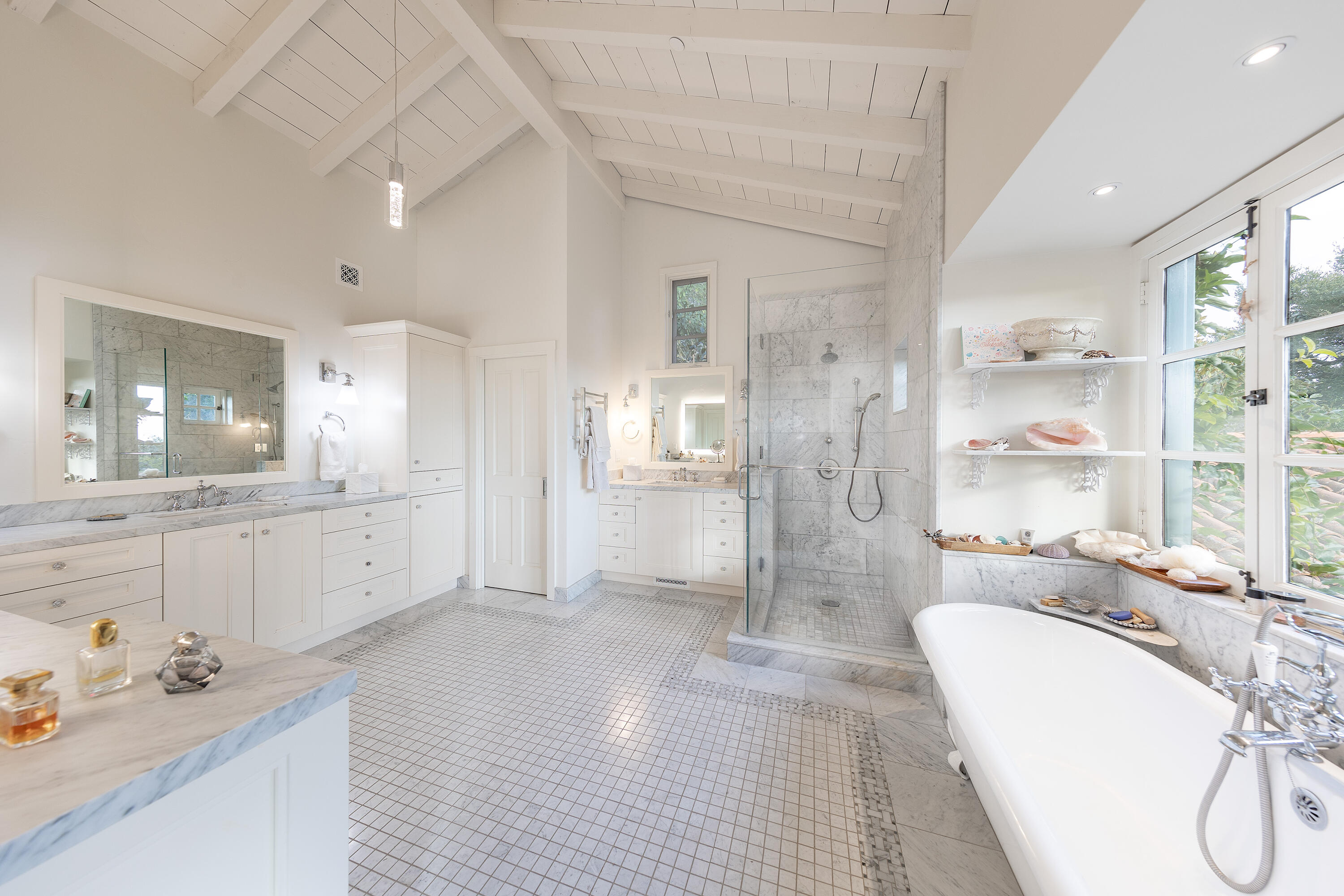 815 Hot Springs Road