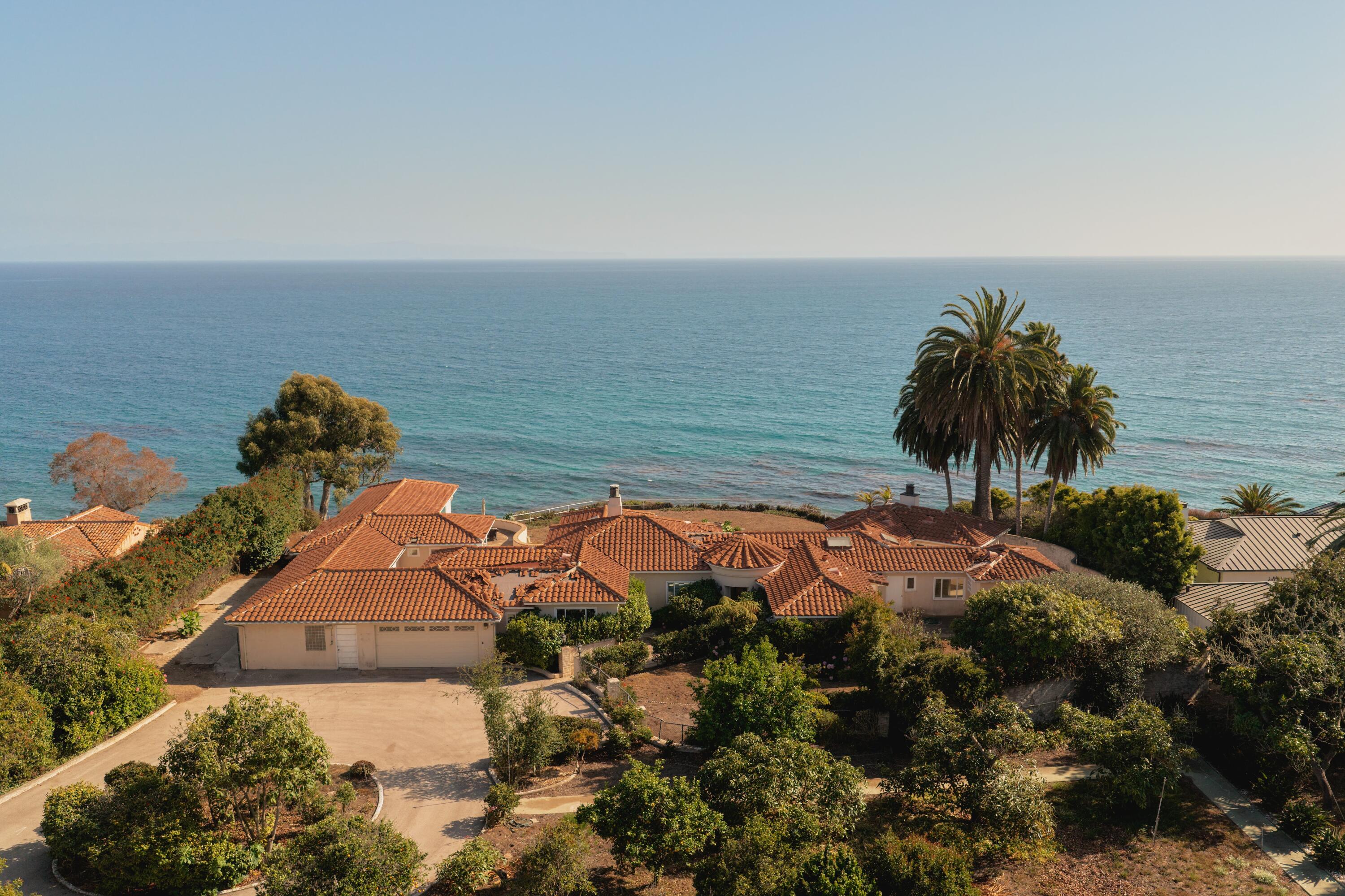4121 Creciente Drive