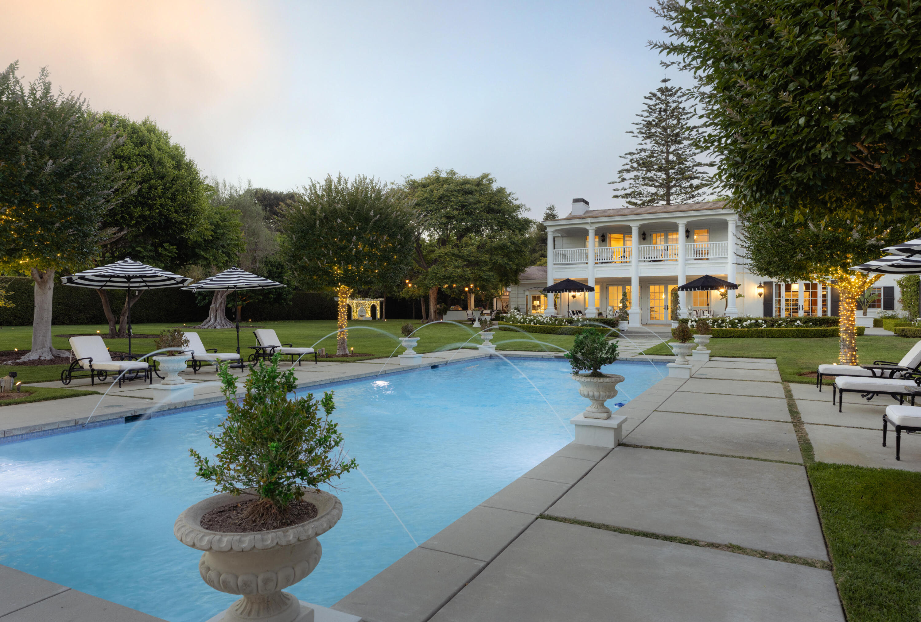 4225 Mariposa Drive