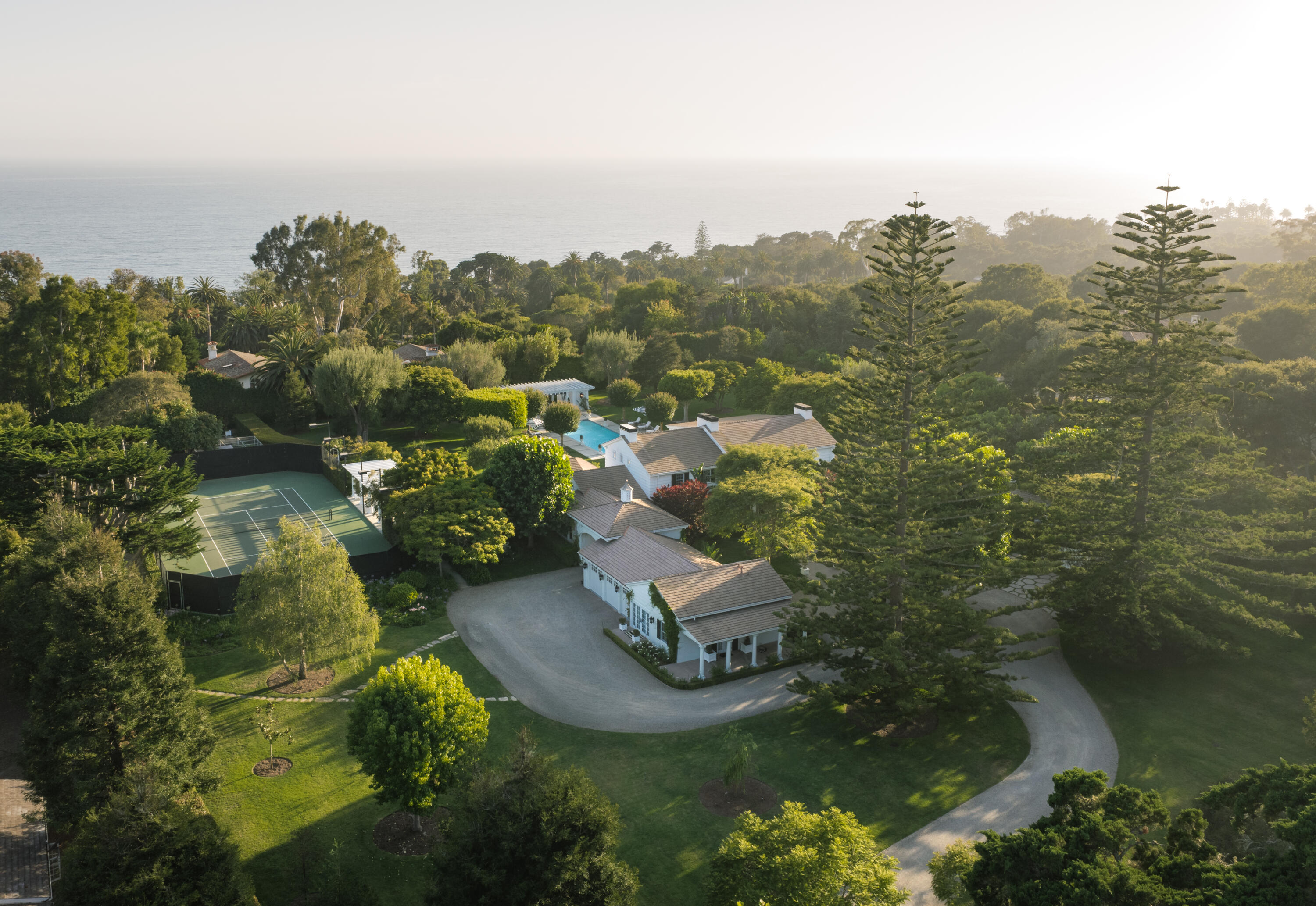 4225 Mariposa Drive