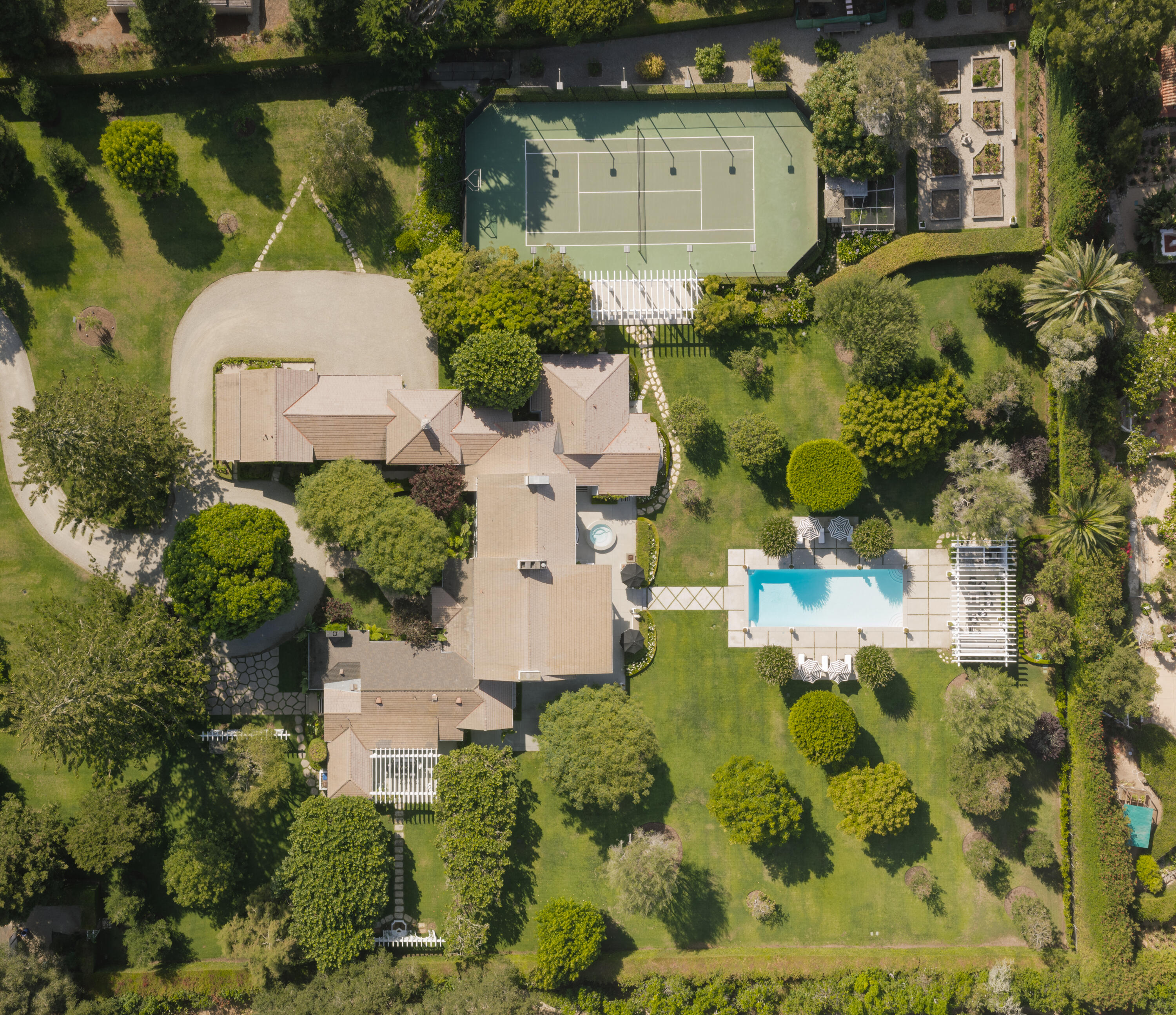 4225 Mariposa Drive