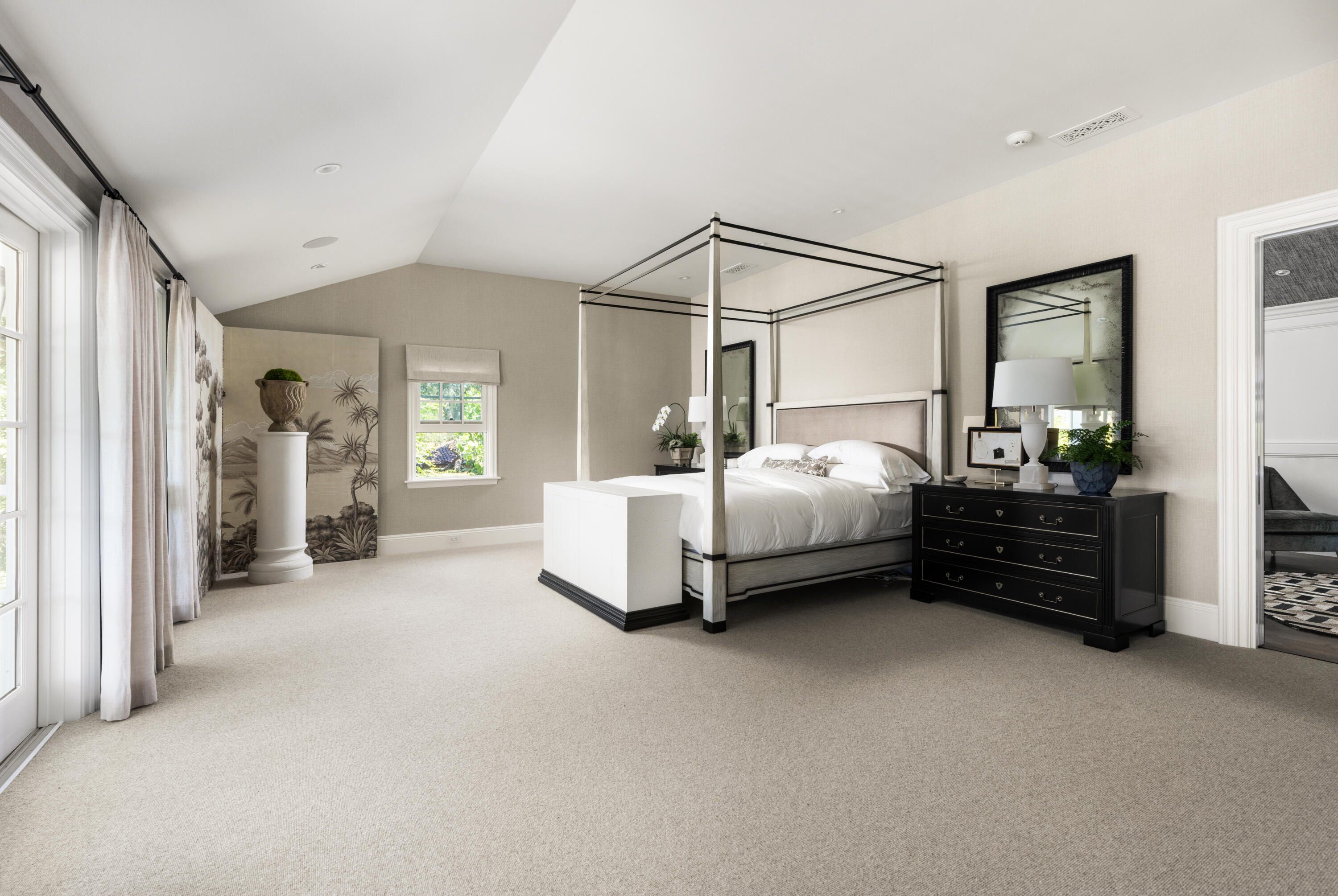 4225 Mariposa Drive