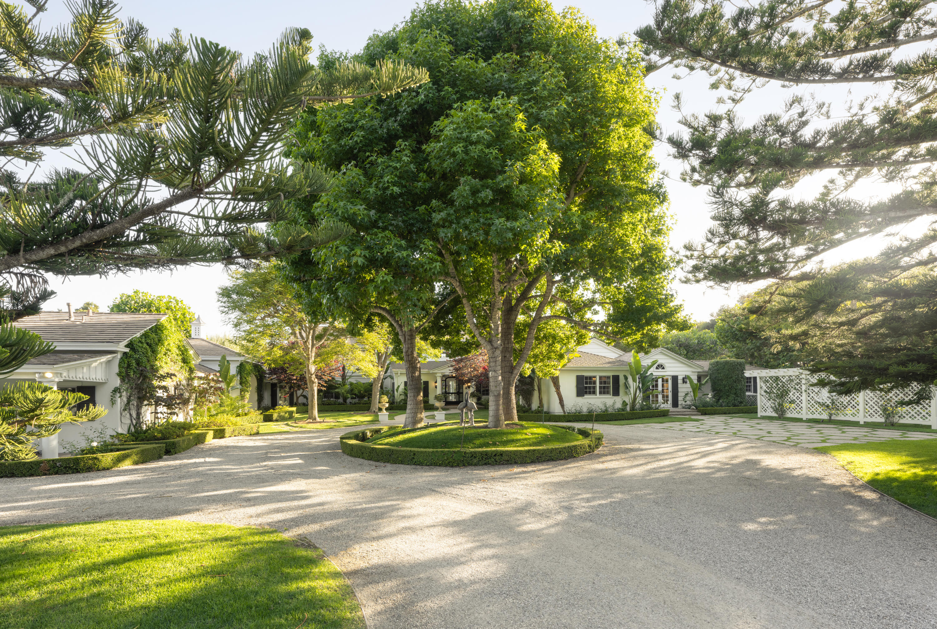 4225 Mariposa Drive