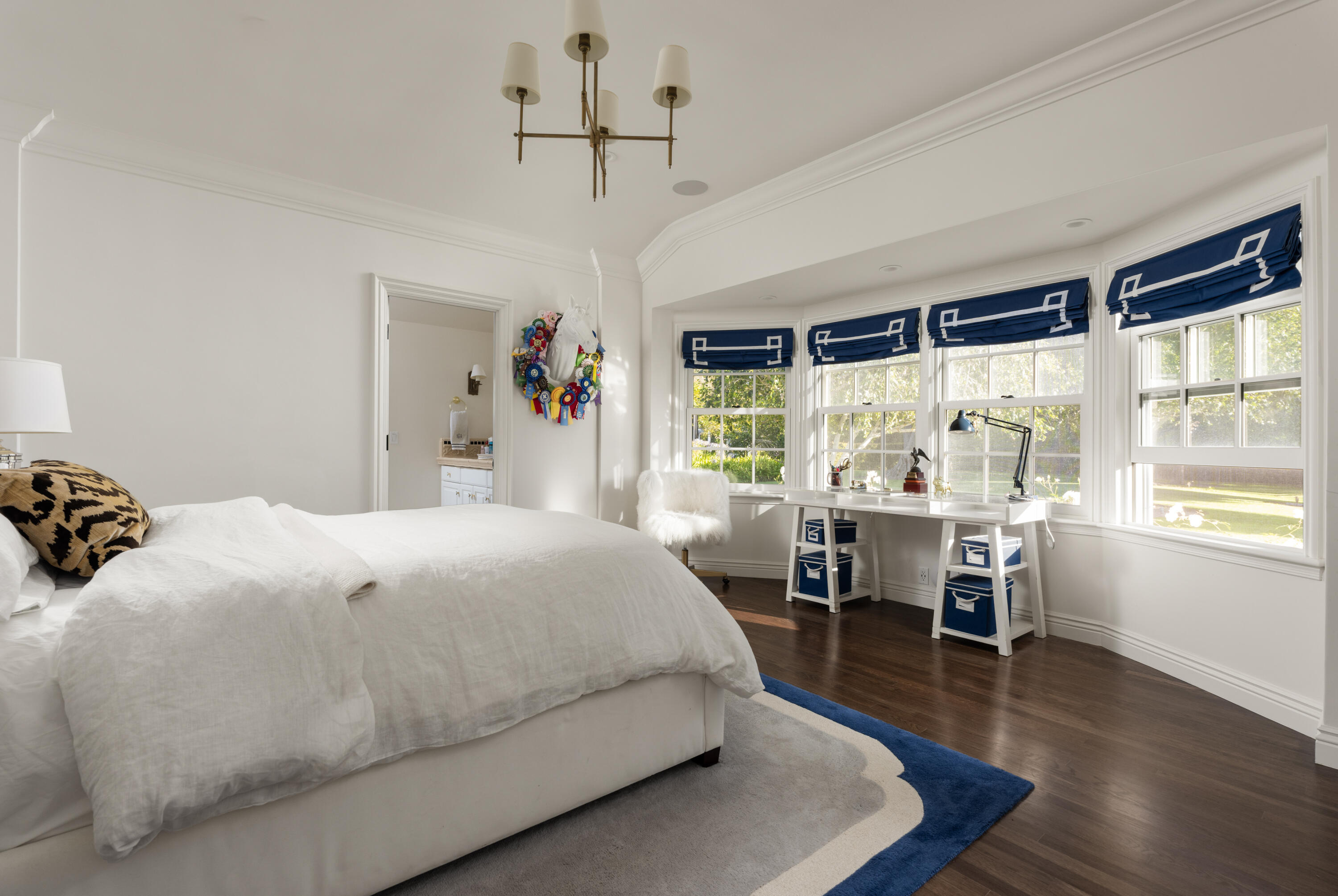 4225 Mariposa Drive