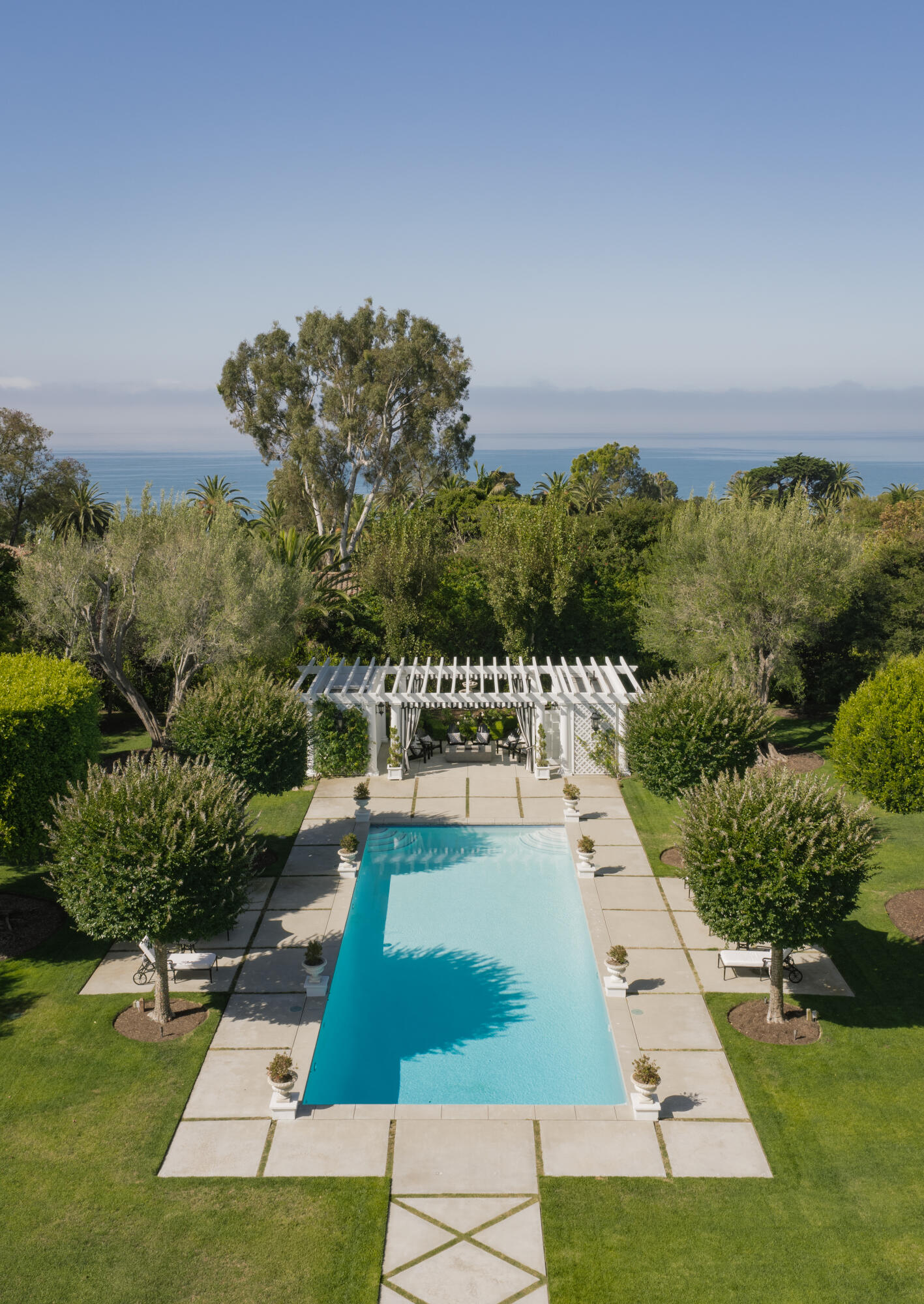 4225 Mariposa Drive