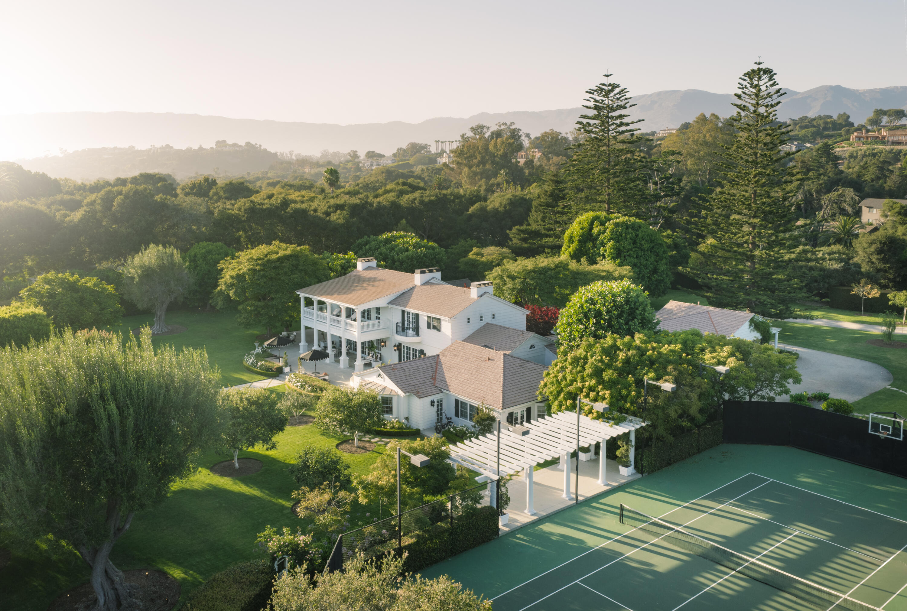 4225 Mariposa Drive