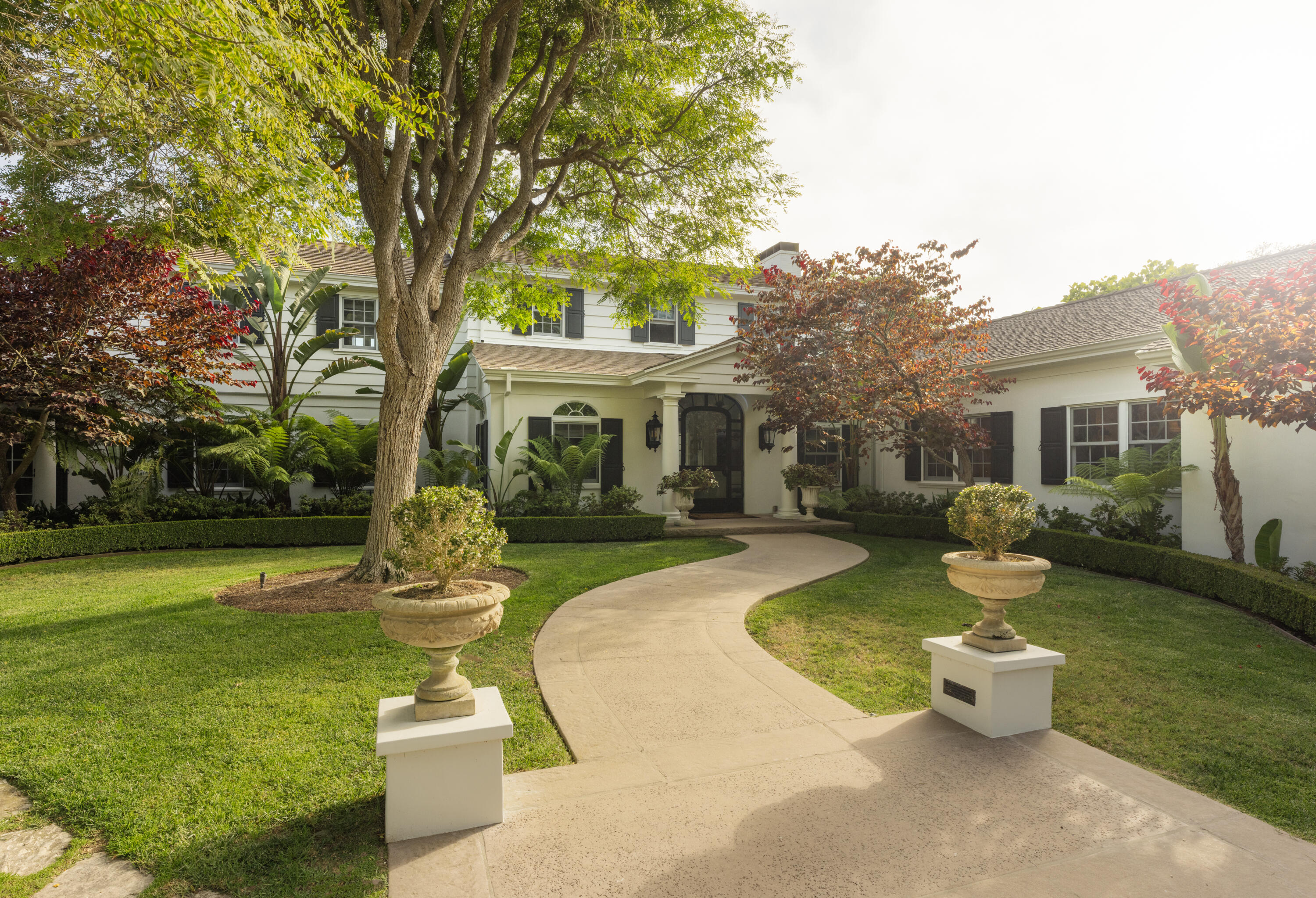4225 Mariposa Drive