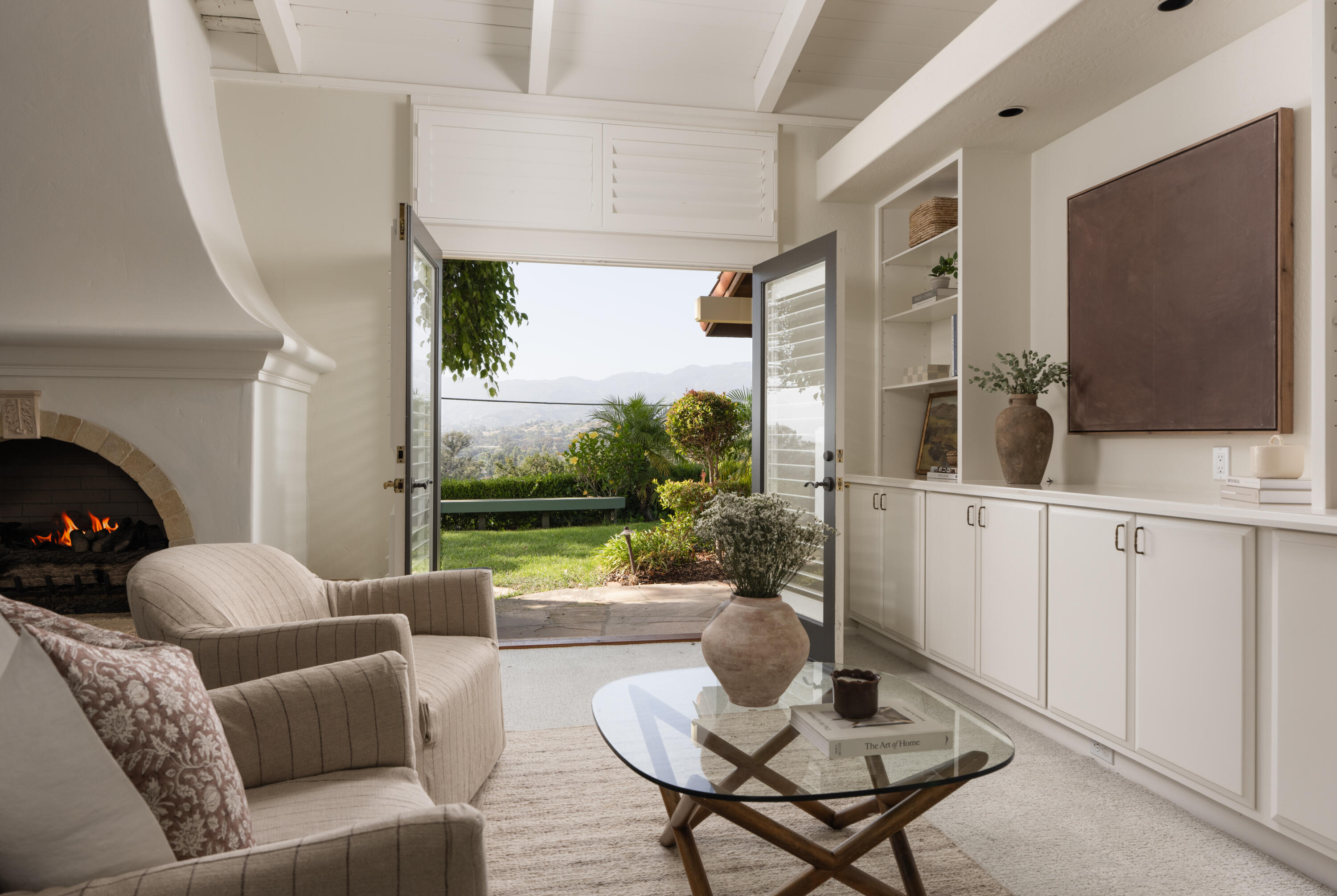 4585 Vieja Drive