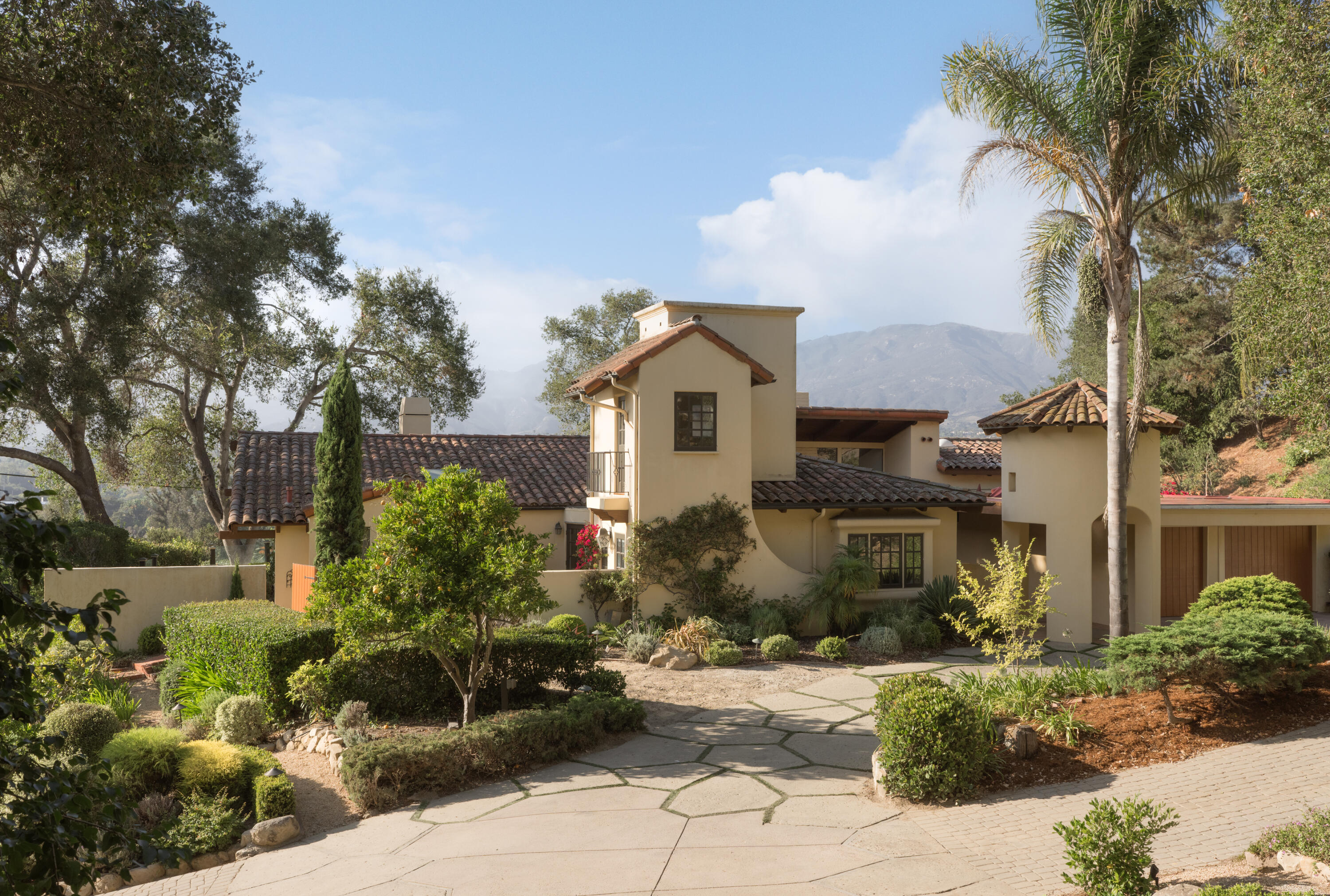 4585 Vieja Drive