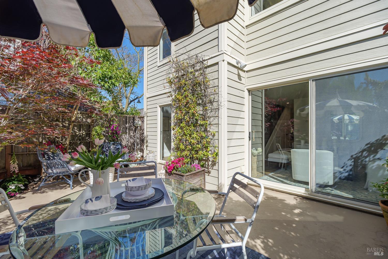 157 Mariner Green Ct