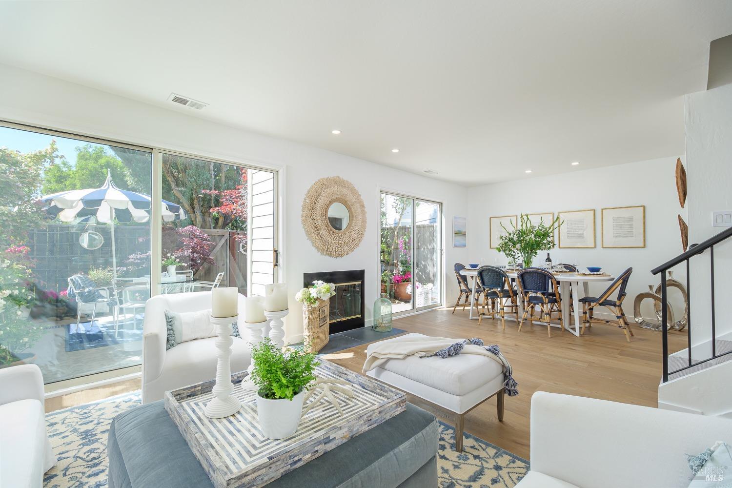 157 Mariner Green Ct