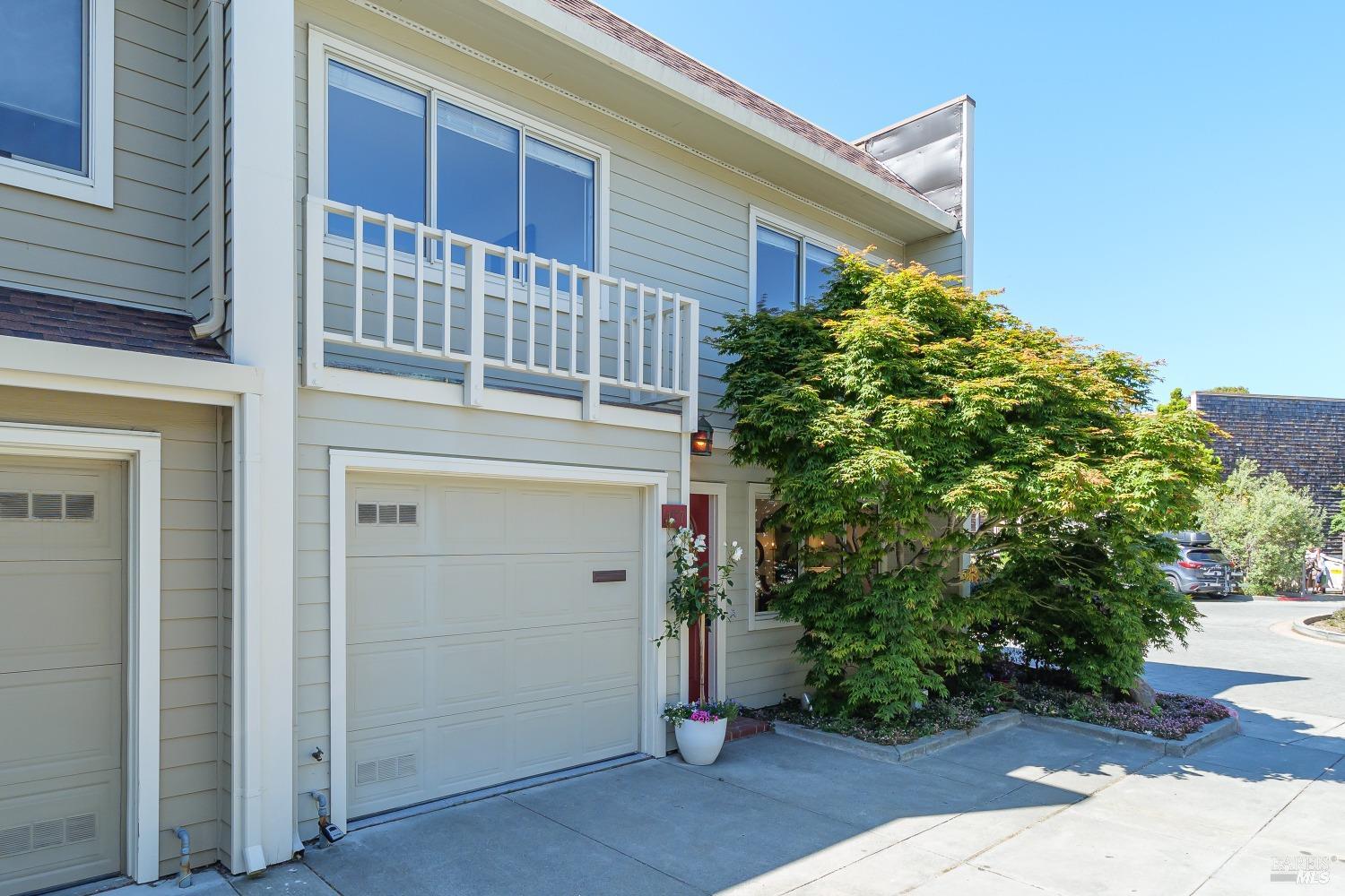 157 Mariner Green Ct