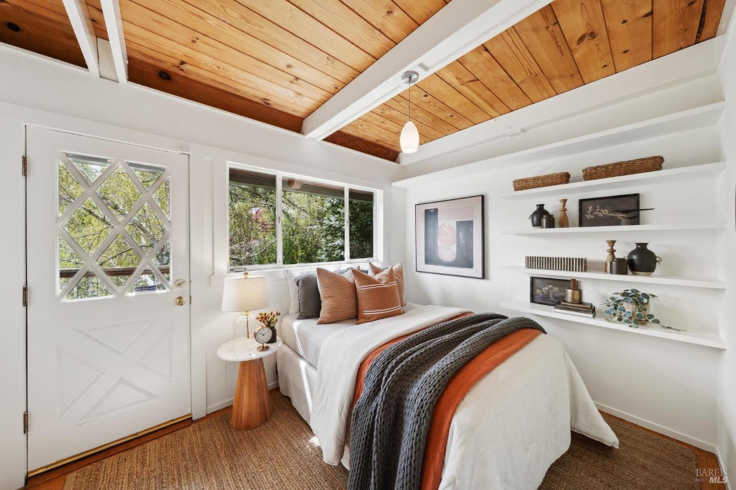 925 W California Ave