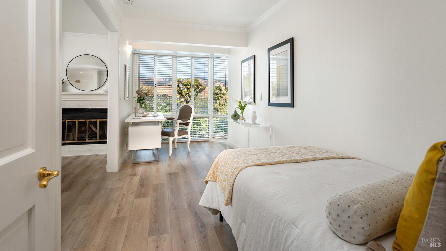 100 Thorndale Dr #150