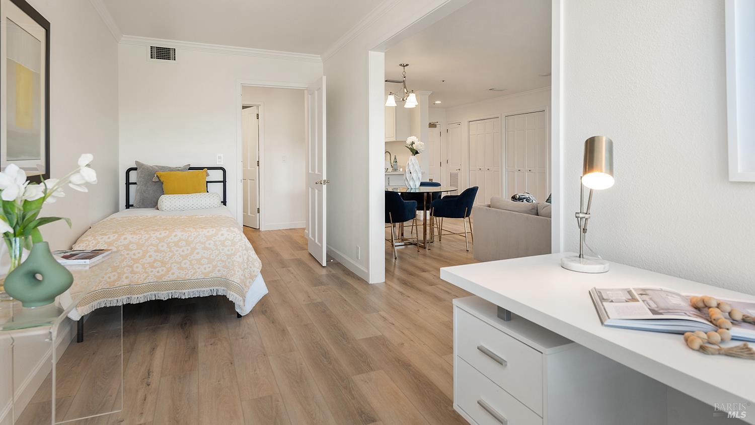 100 Thorndale Dr #150