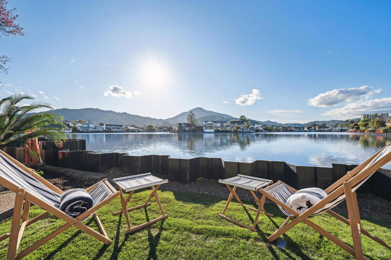 28 Corte Del Coronado