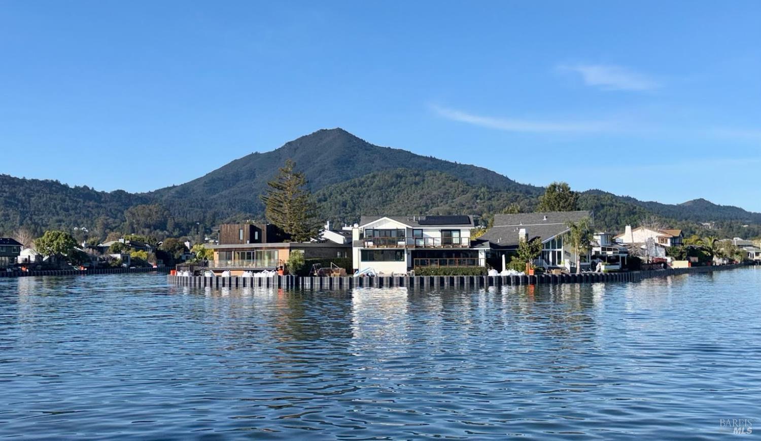 28 Corte Del Coronado