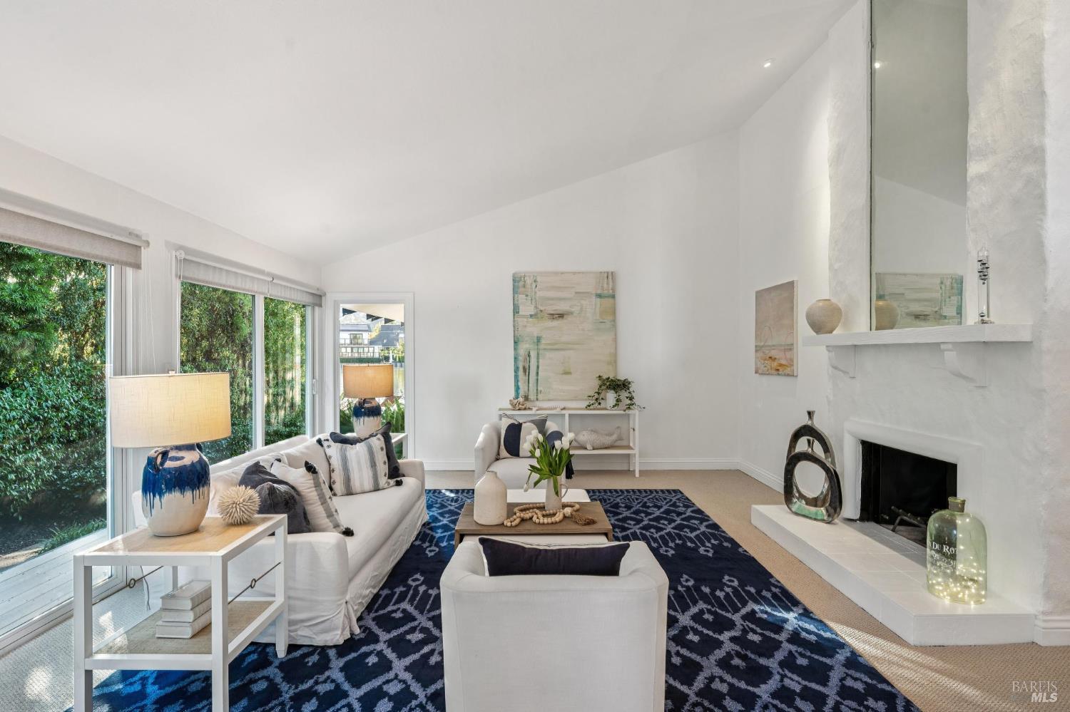 28 Corte Del Coronado