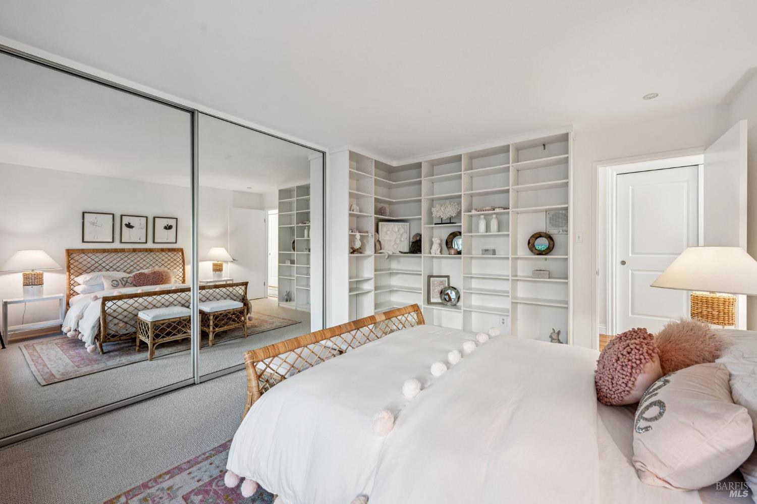 28 Corte Del Coronado