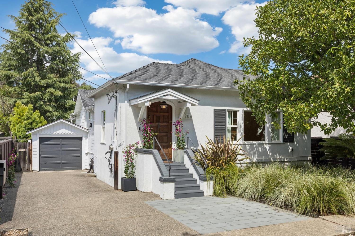 204 Greenfield Avenue