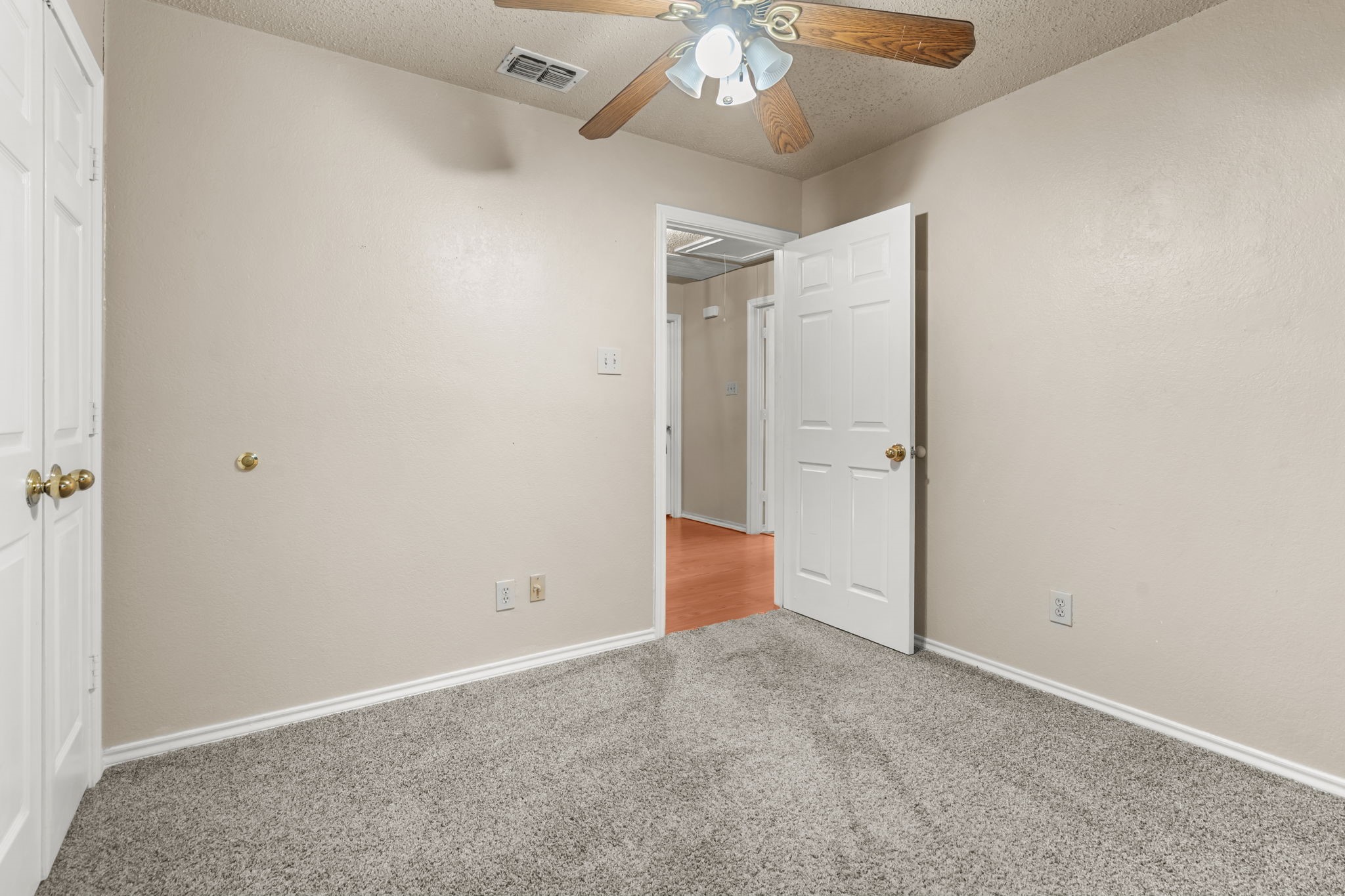 1414 Straus Road