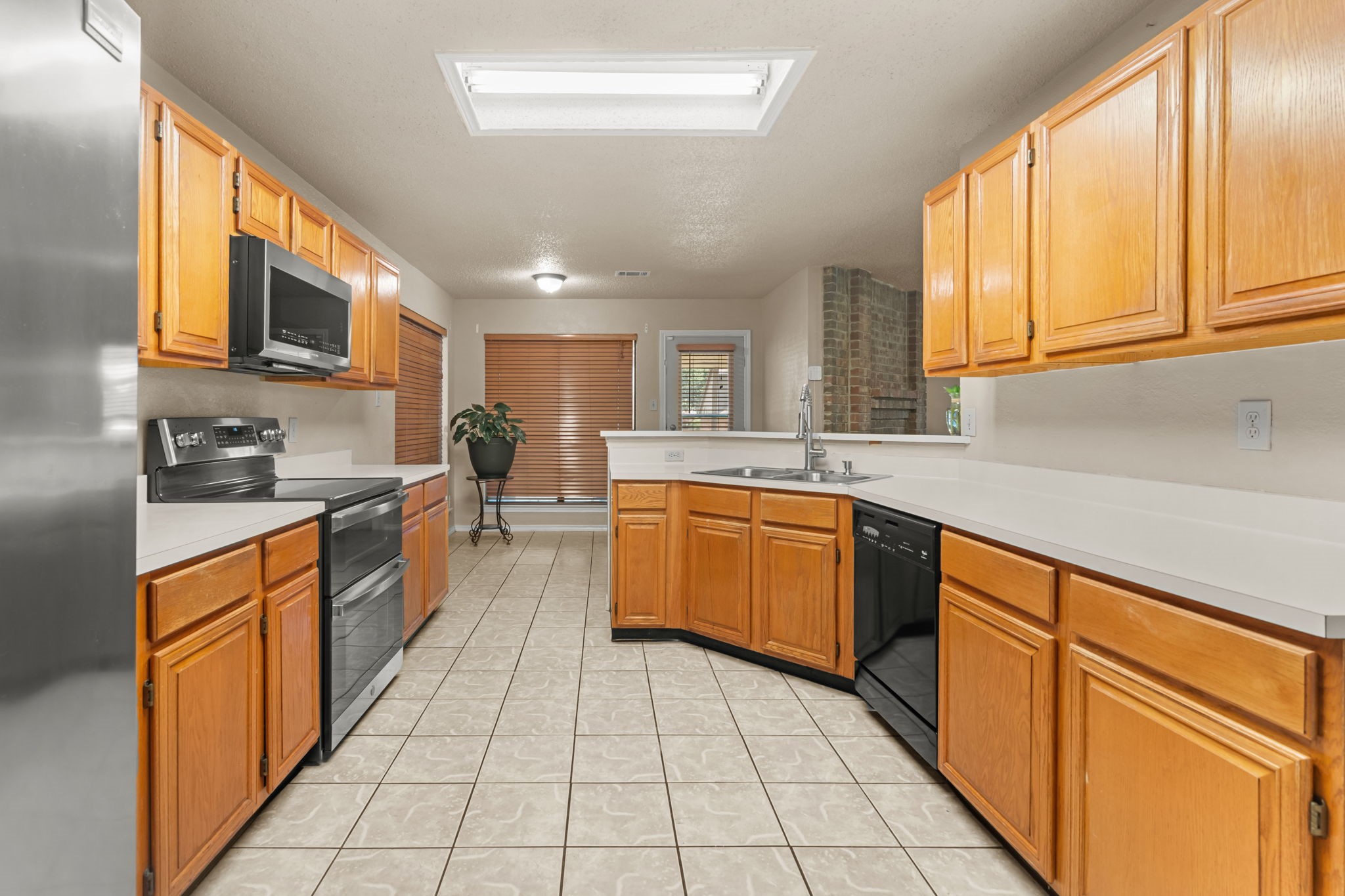 1414 Straus Road
