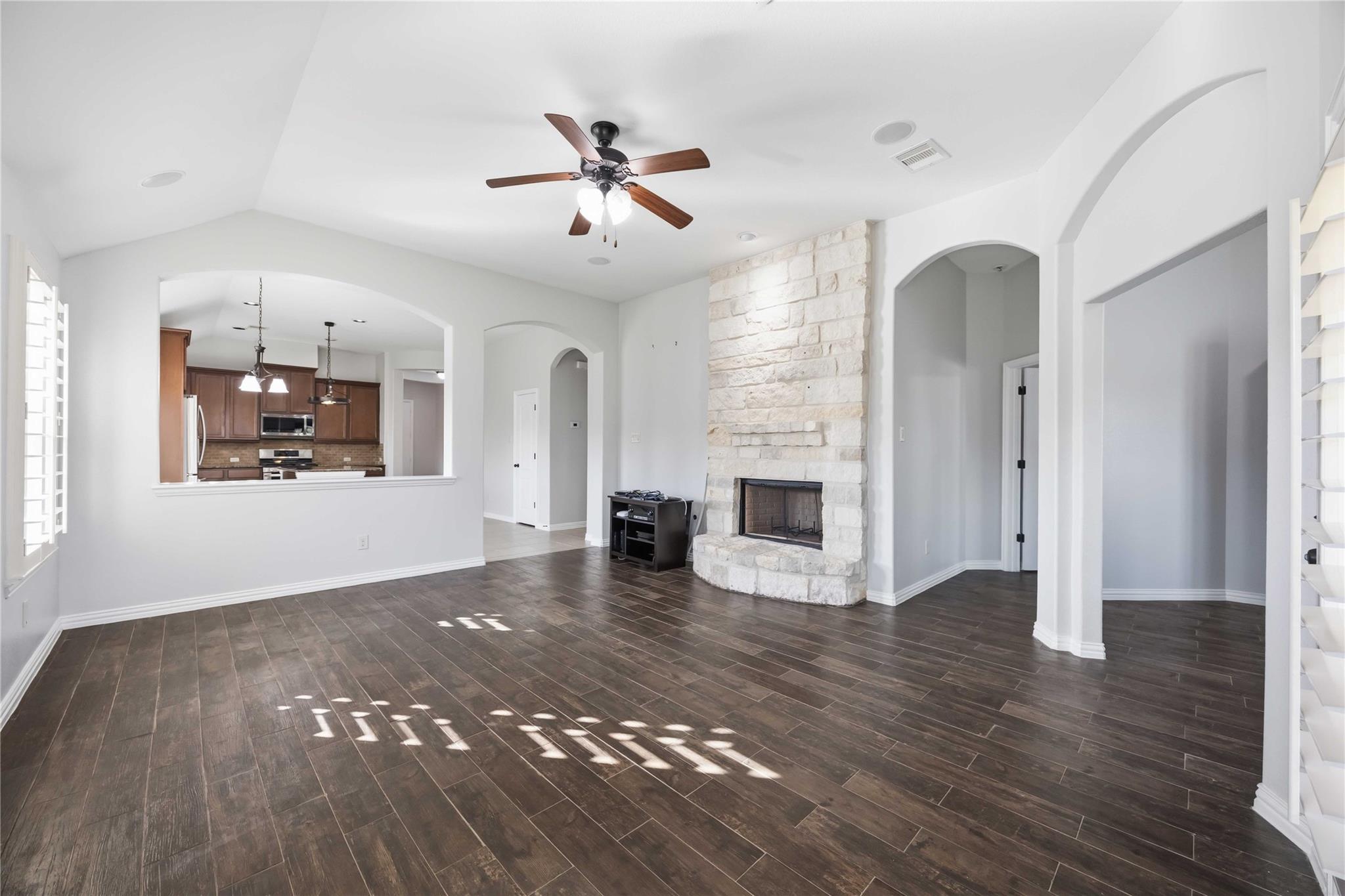 601 Dunlavy Lane