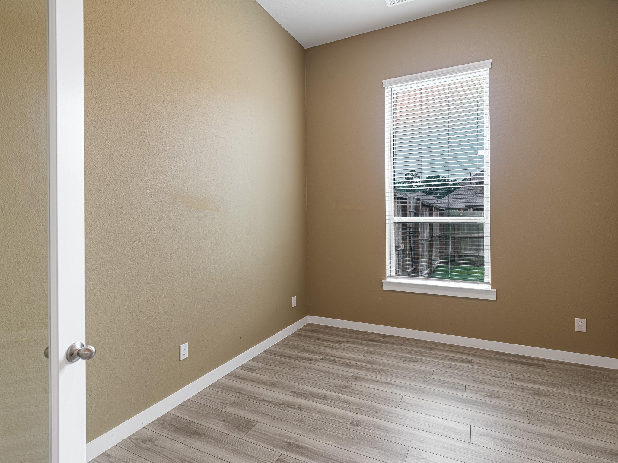 16819 Beechwood Forest Way