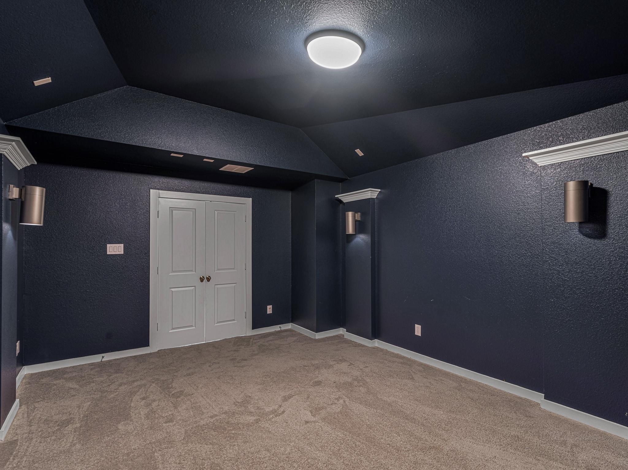 16819 Beechwood Forest Way