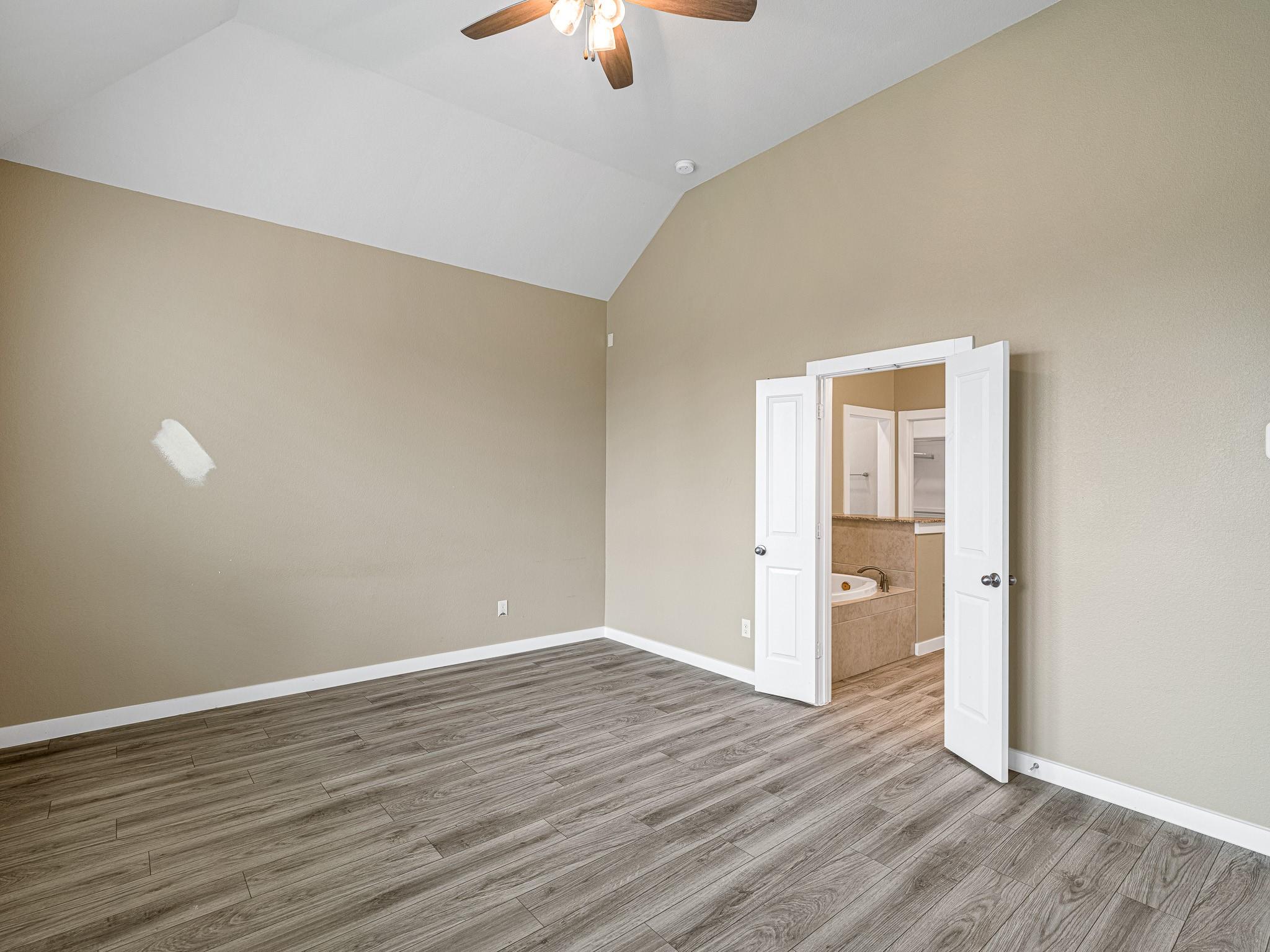 16819 Beechwood Forest Way