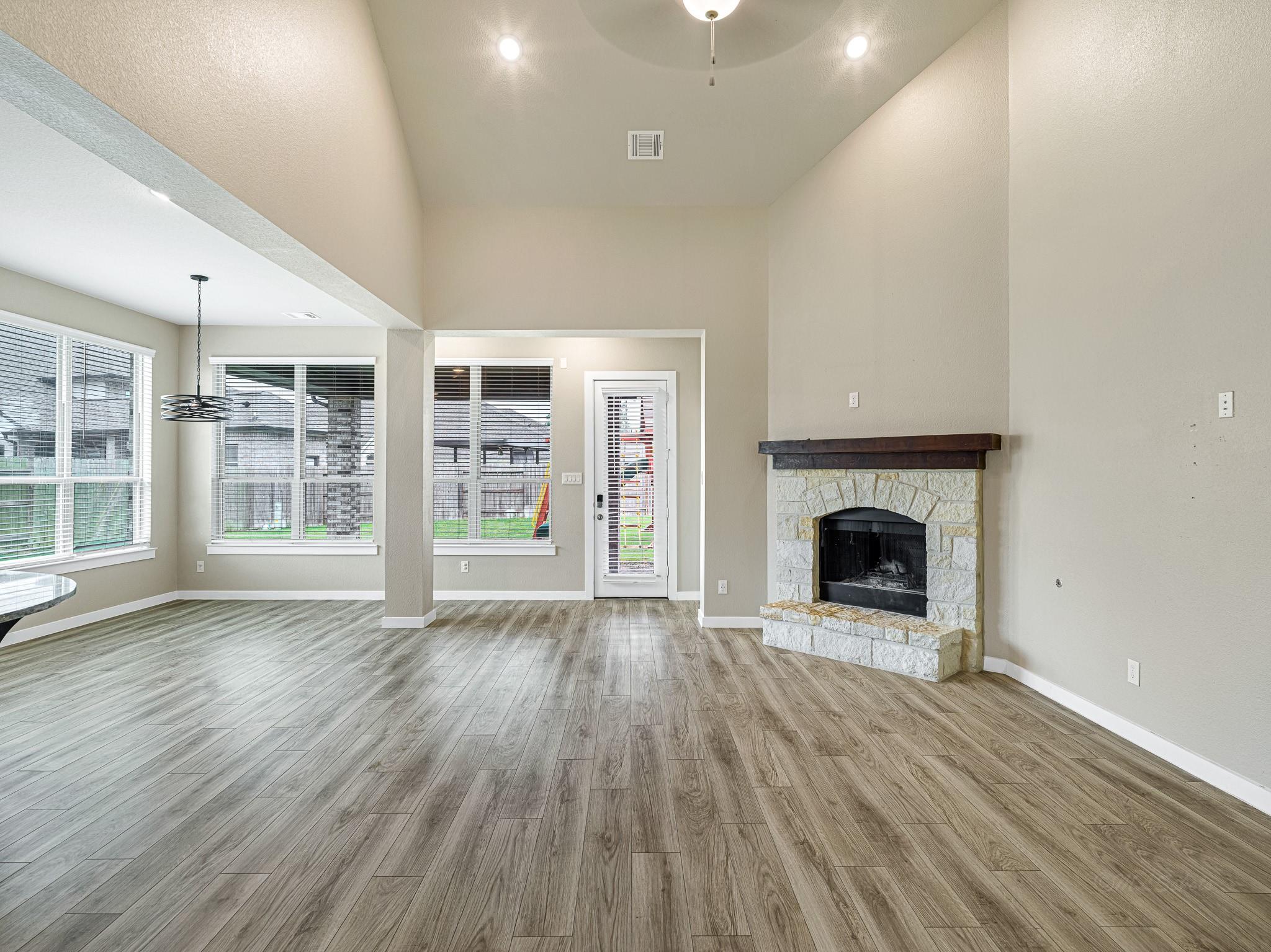 16819 Beechwood Forest Way