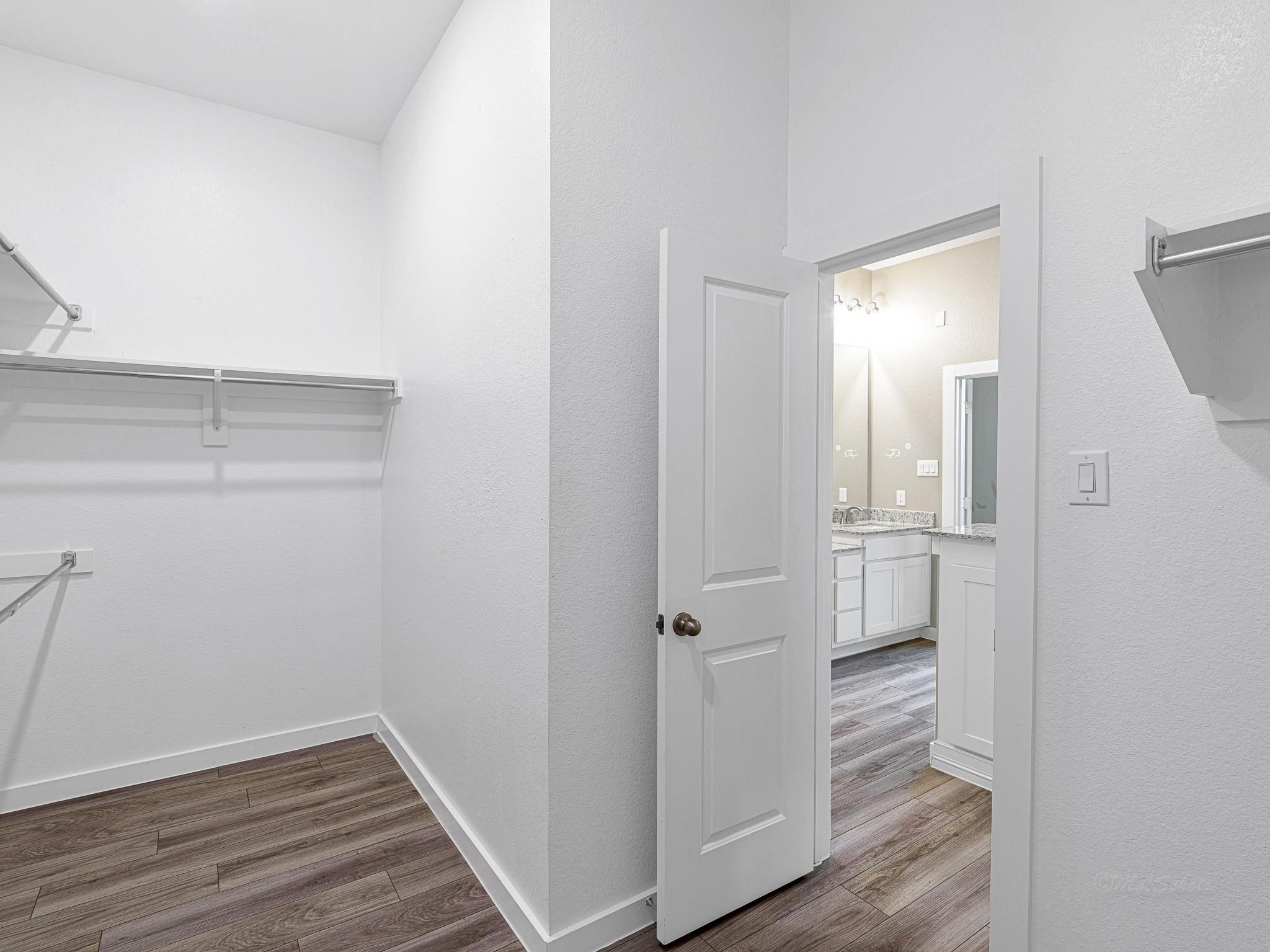 16819 Beechwood Forest Way