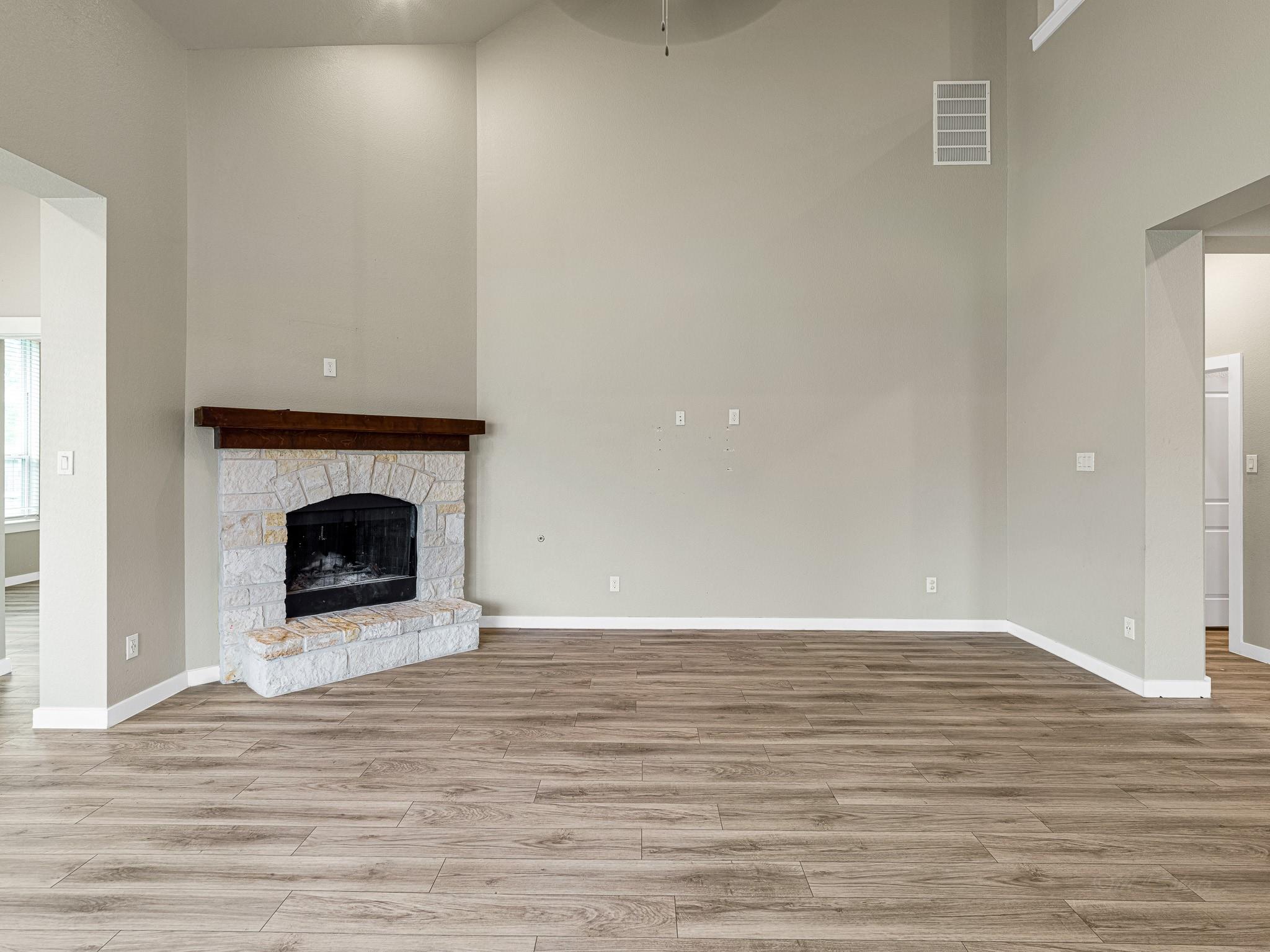 16819 Beechwood Forest Way