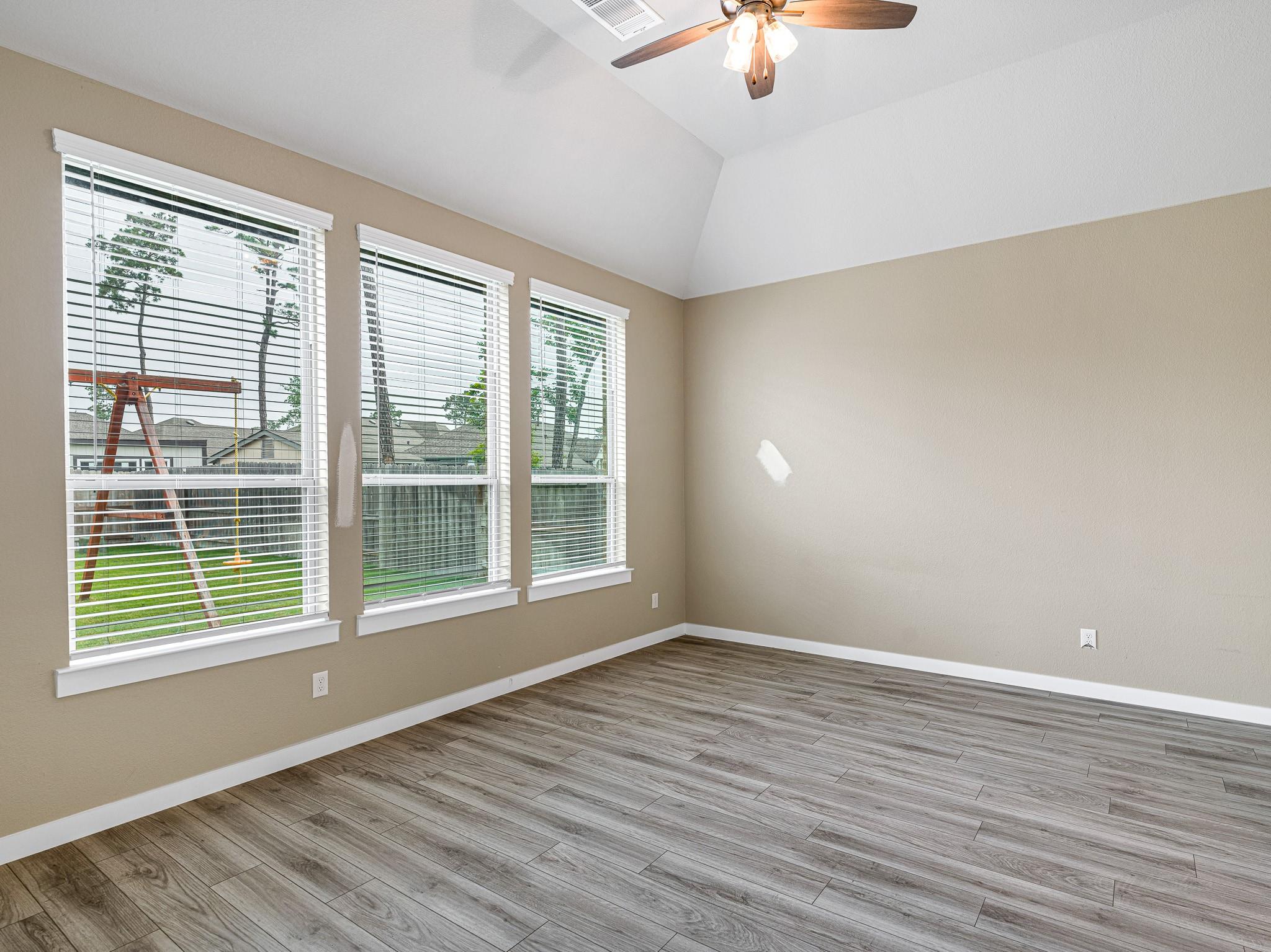 16819 Beechwood Forest Way