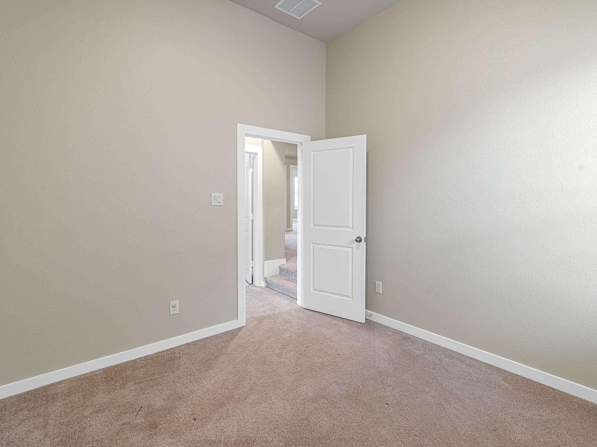 16819 Beechwood Forest Way