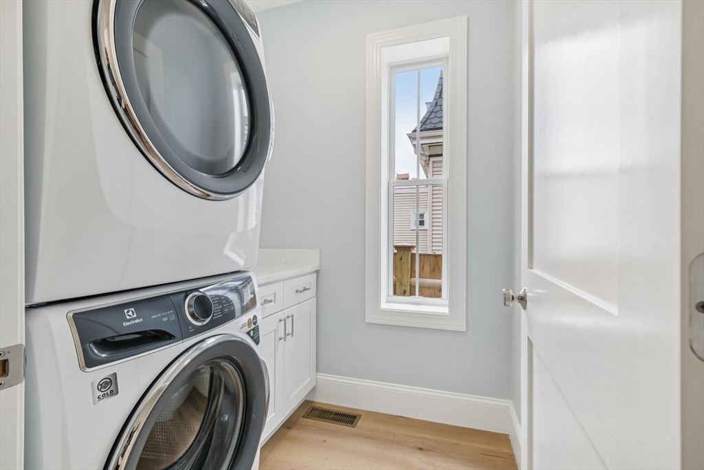 36 Springfield St # 1