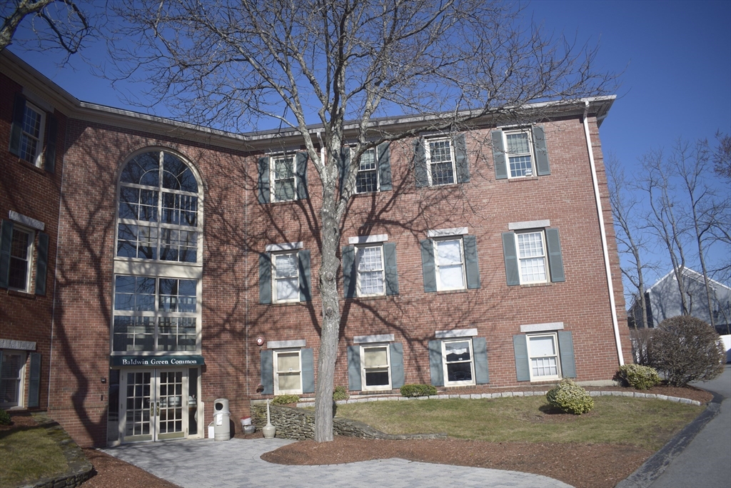 3 Baldwin Green Cmn # 104